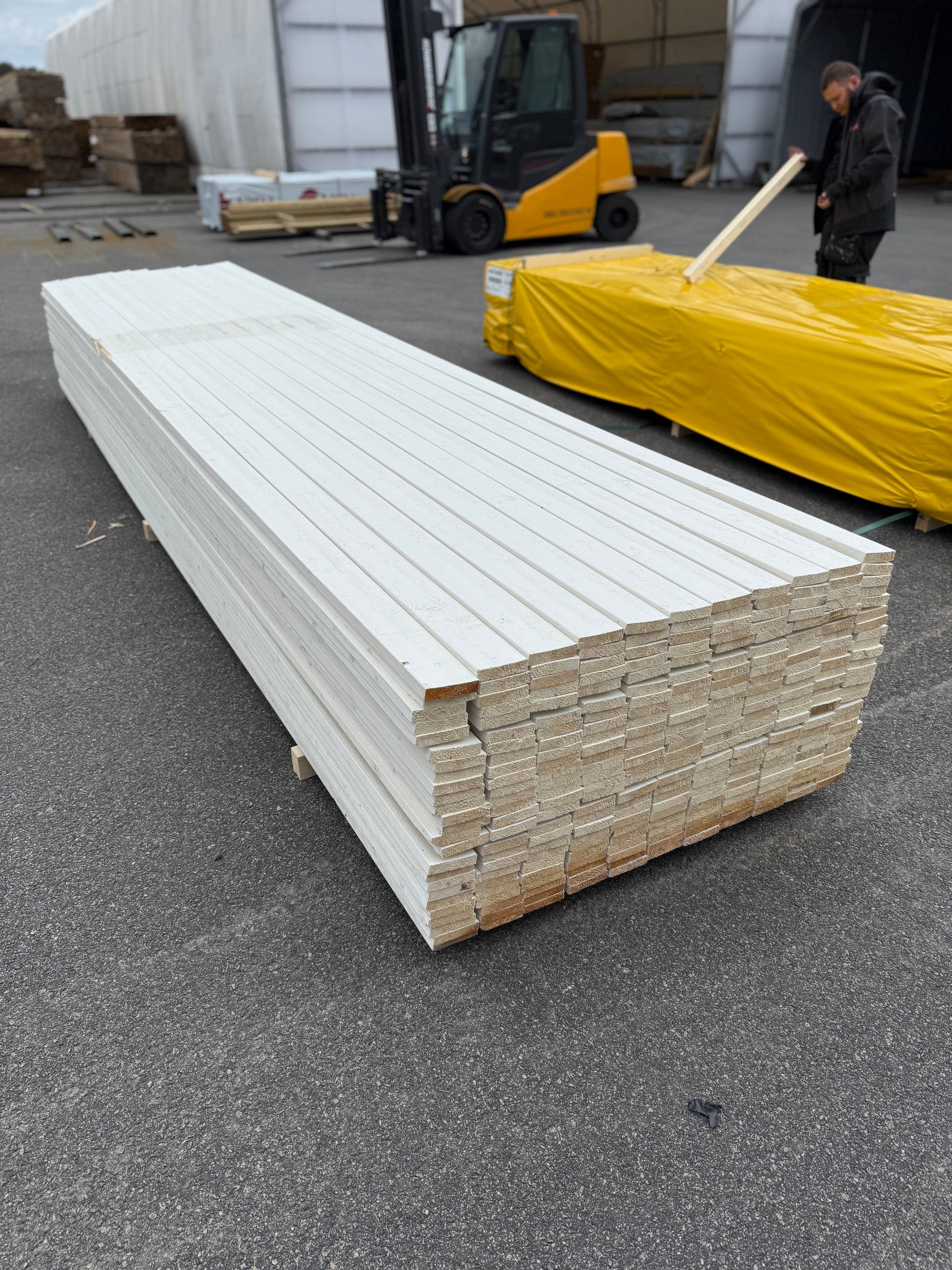 Paket Finsågade Brädor 22x95 mm – 4,80m 275st (Mellanstrukna)