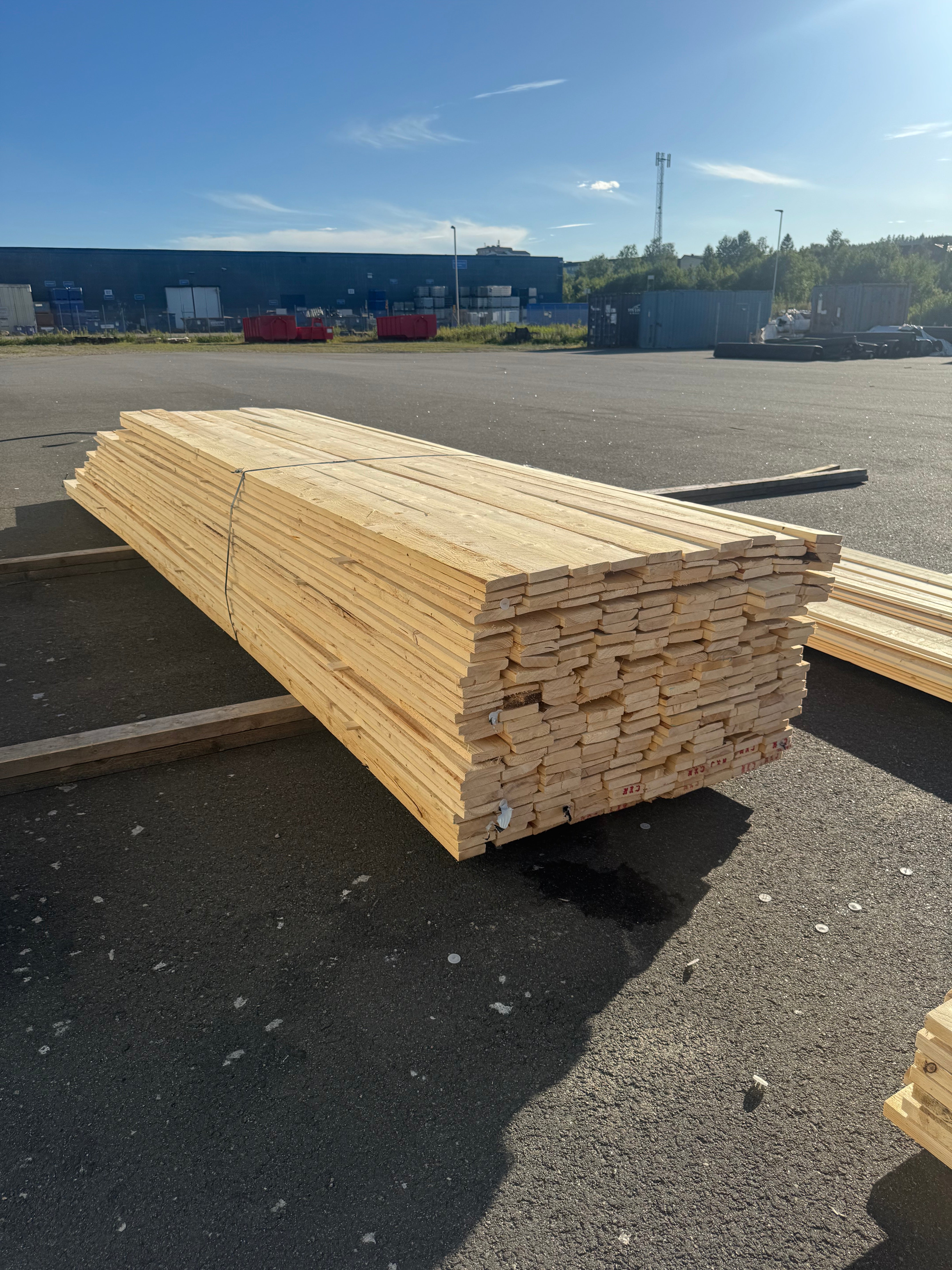 Paket Brädor 22x100 – 260st – Ohyvlade