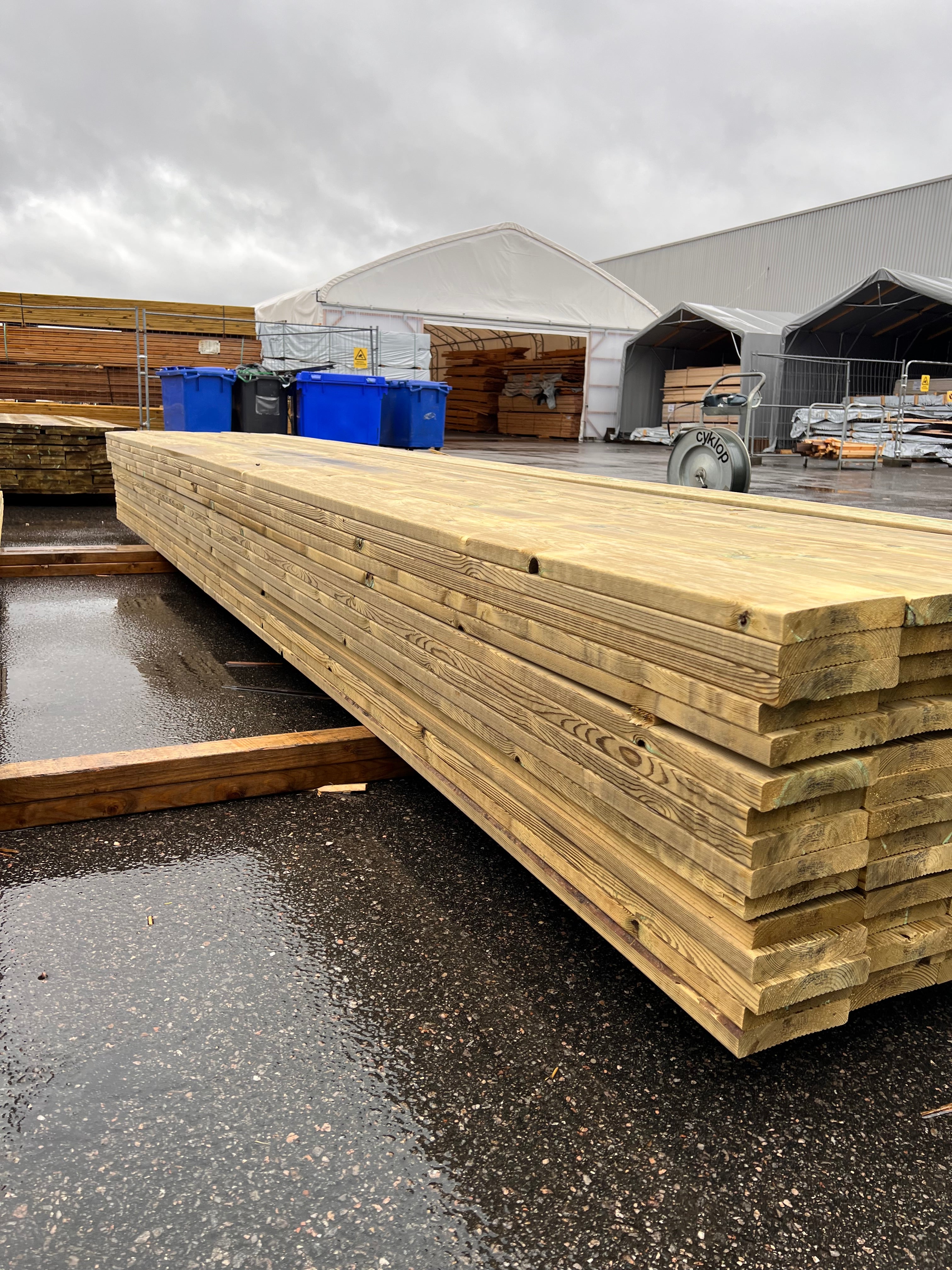 Paket Trall Rillad 28x145mm – 105 st 4.80m Tryckimpregnerad B-sort