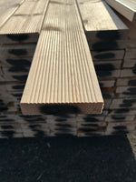 Paket Obehandlad Rillad Furu Trall 28×120 mm (4,50 m) 135 st