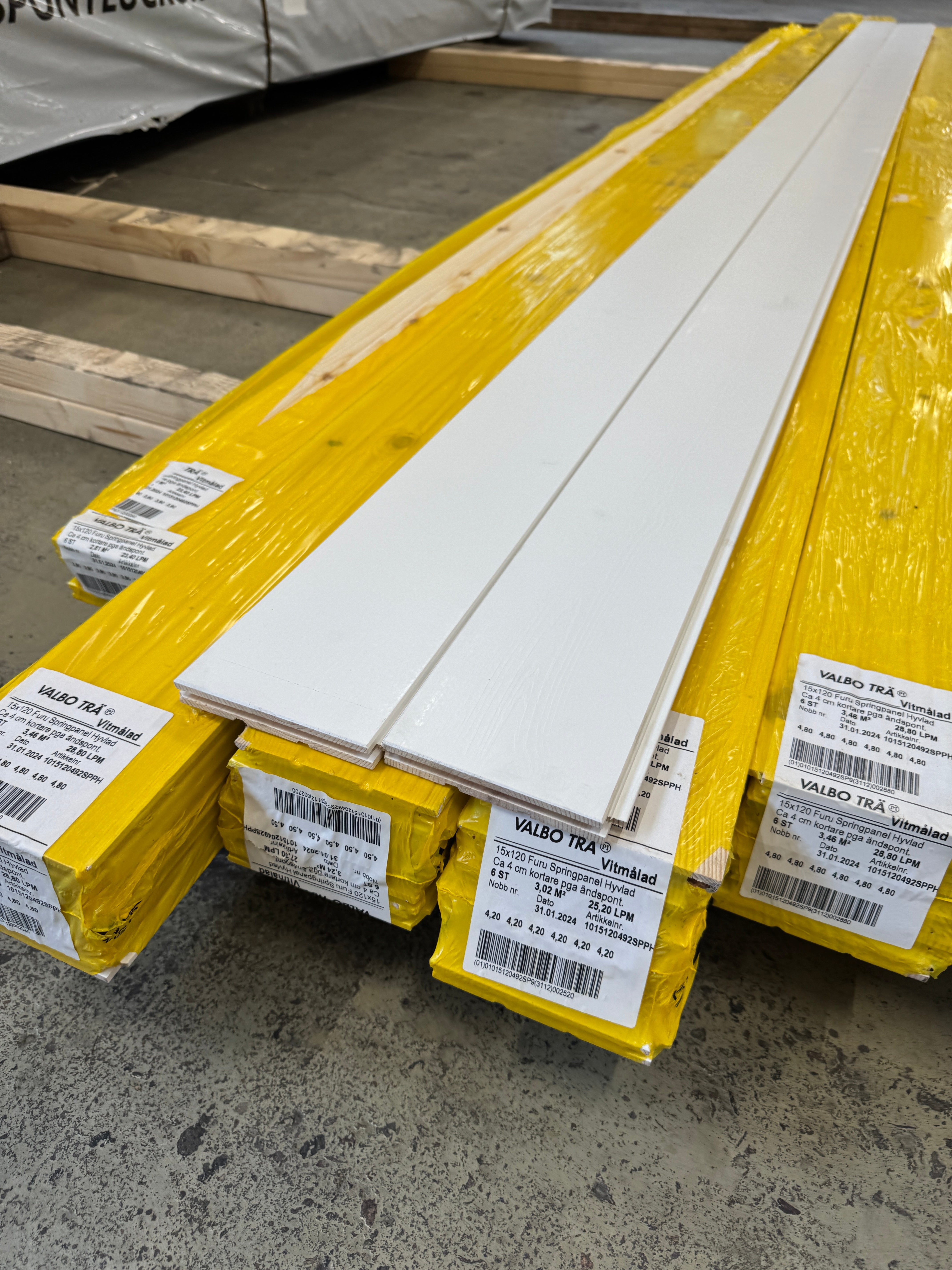 Paket Innerpanel 15x120mm – 8 pkt (3,90–4,76 m, furu, vitmålad)
