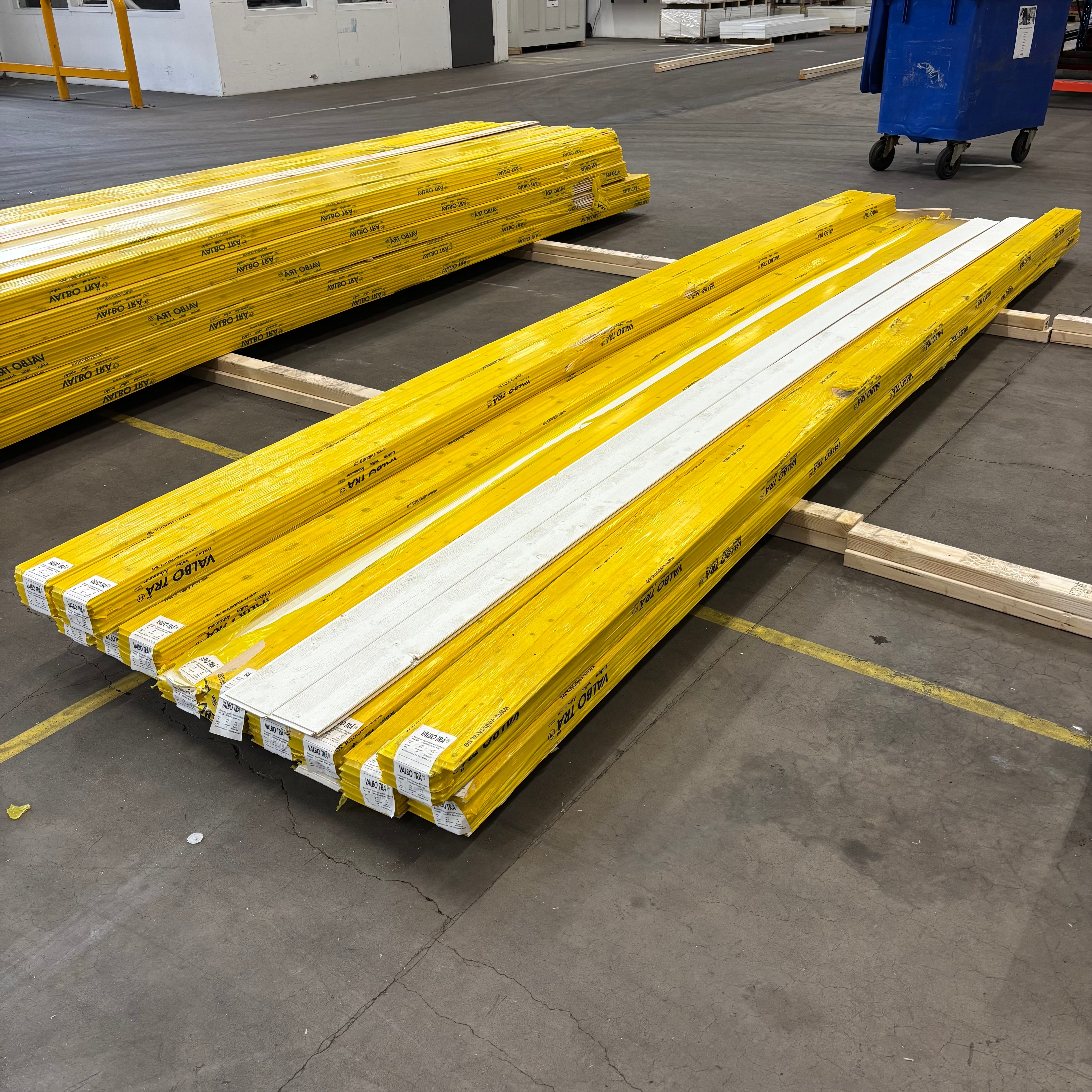 Paket Ekonomi Springpanel Finsågad 14x120 mm – Vitmålad Gran