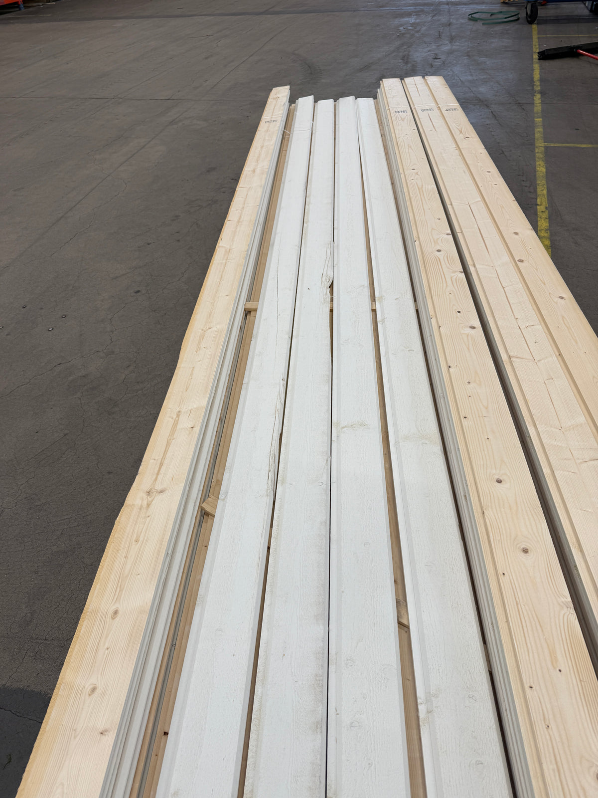 Paket Dubbelfasspont 22×120 mm 4,50 m – Grundmålad, 114 st