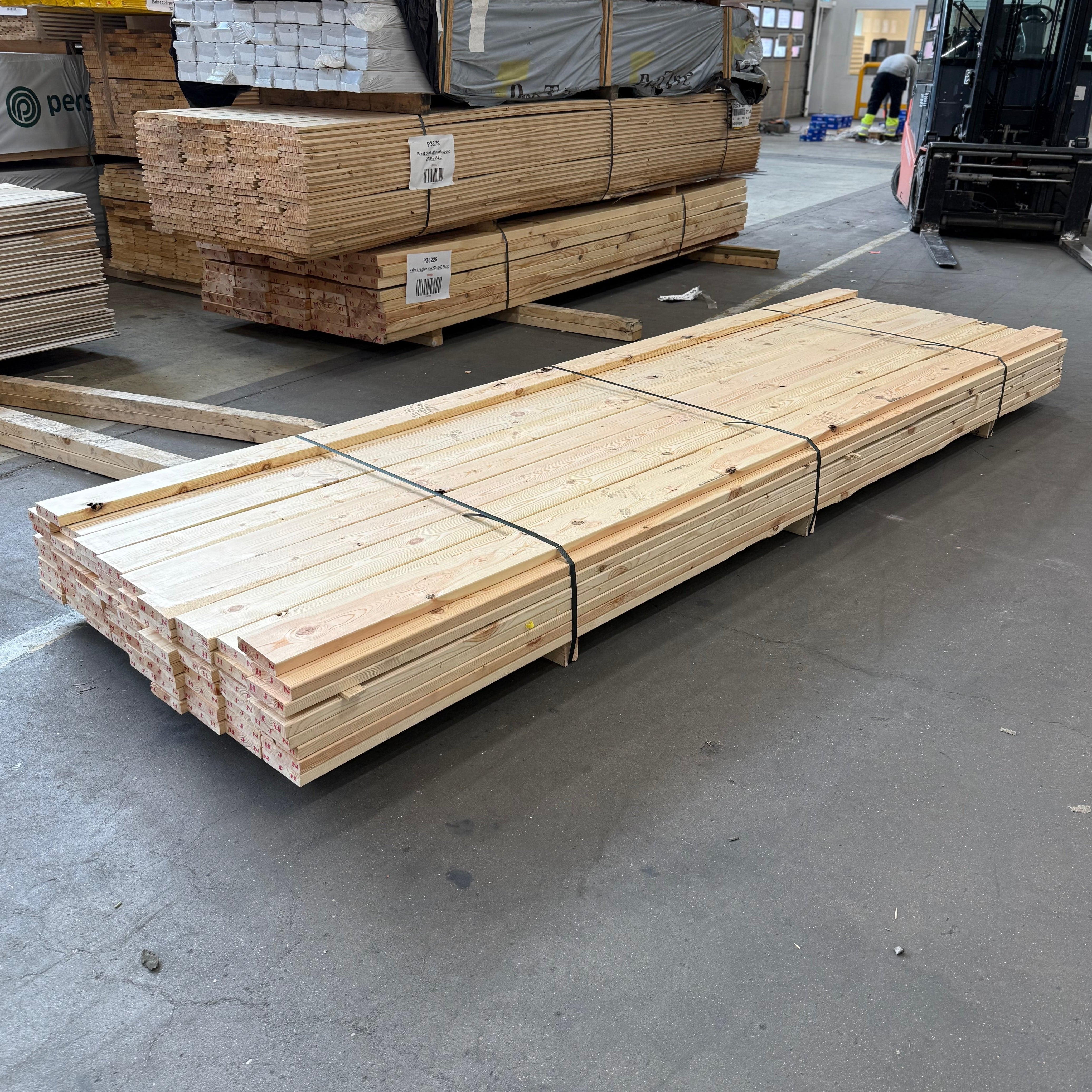 Paket Hyvlade Brädor 28x120mm, 3.60m- 65st (Furu) B-sortering