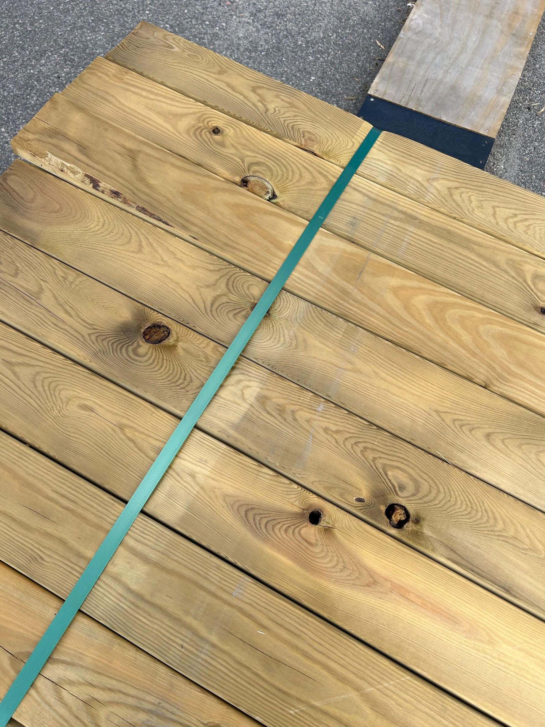 Paket Trall Furu 28x120mm 3,90m 144st Impregnerad B-sortering