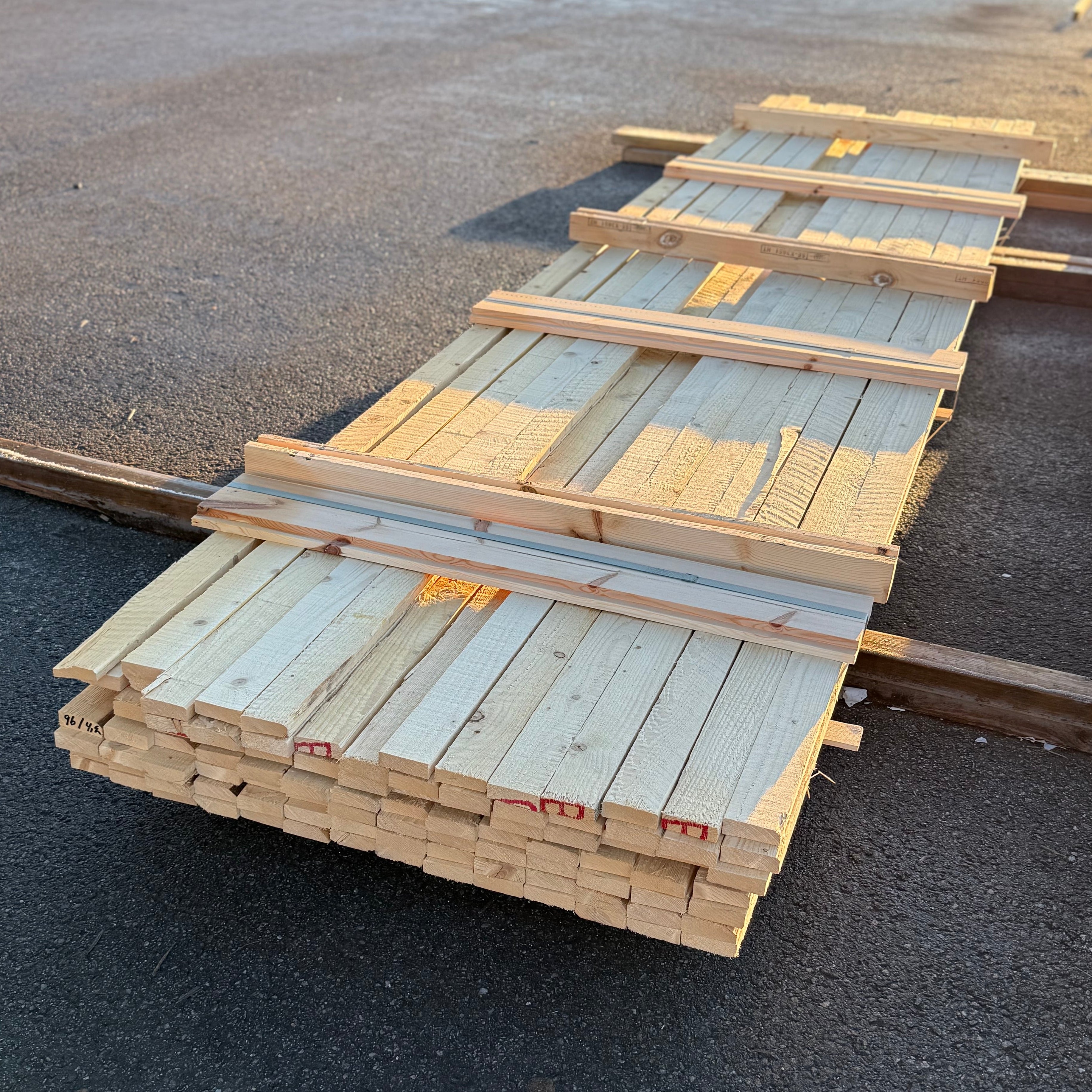 Paket Brädor 19x63mm – 96 st (4,20 m, gran, ohyvlad/råsågad)