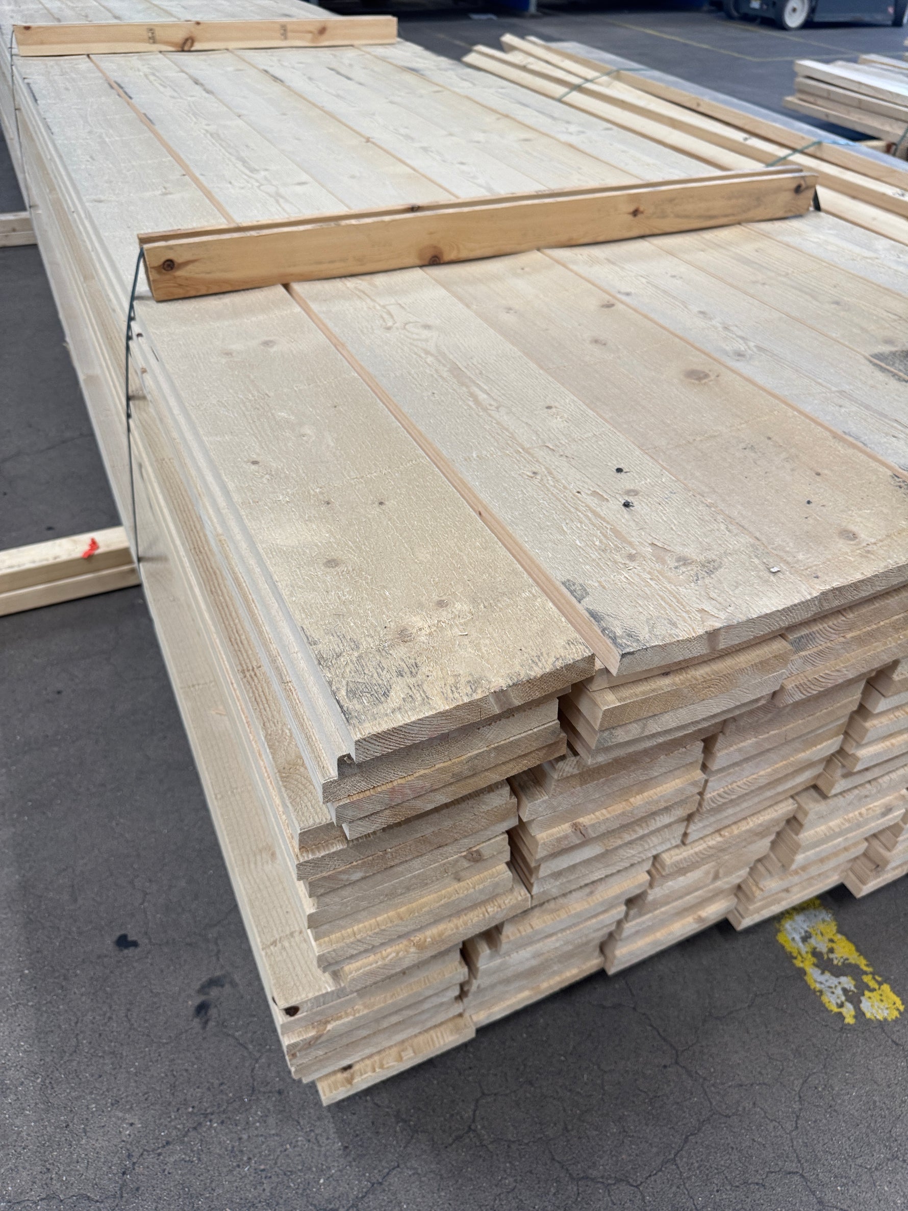 Paket Finsågad Panel 22x165mm 4,80m – 150 st Revor