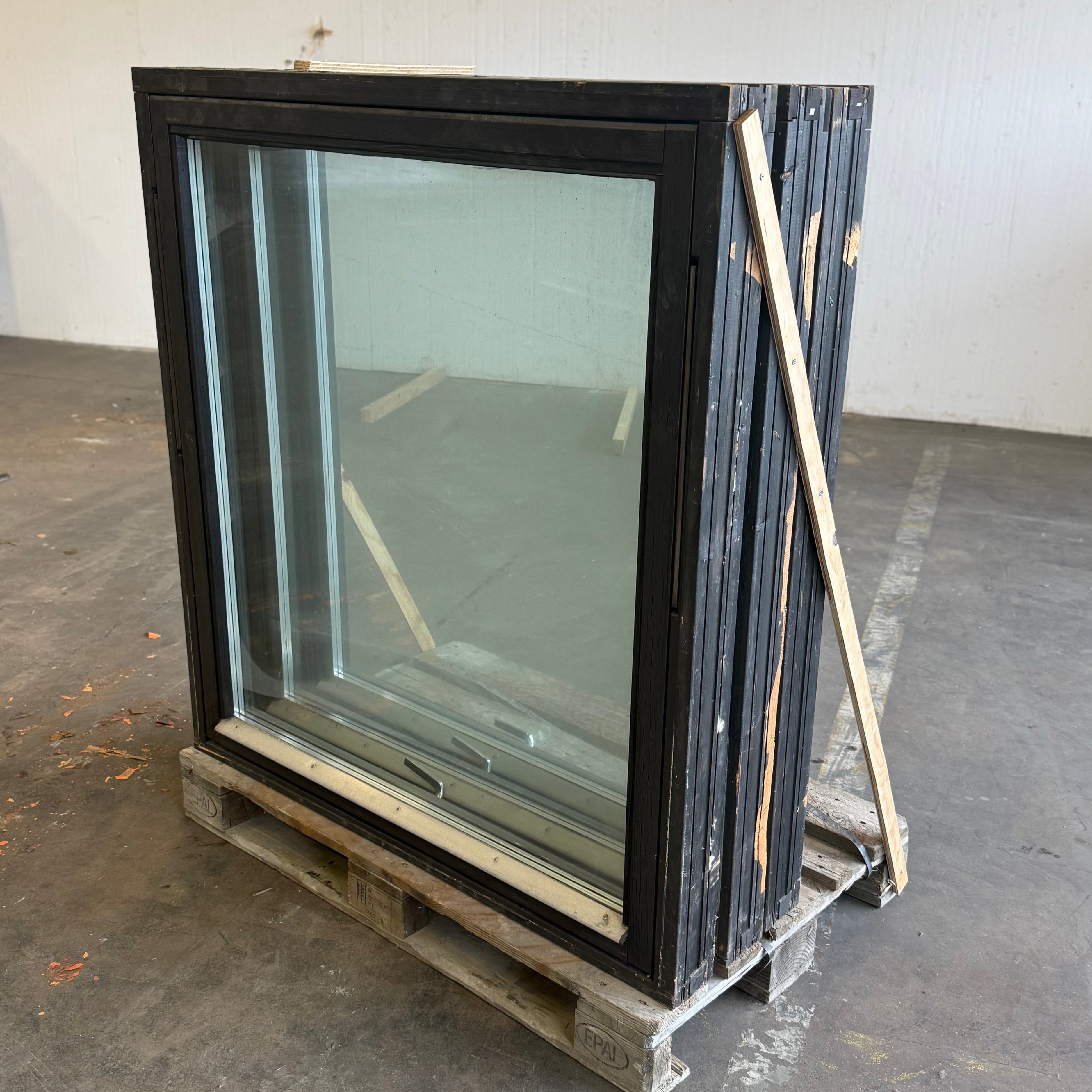 Parti Begagnade Fönster 12x13- 3st