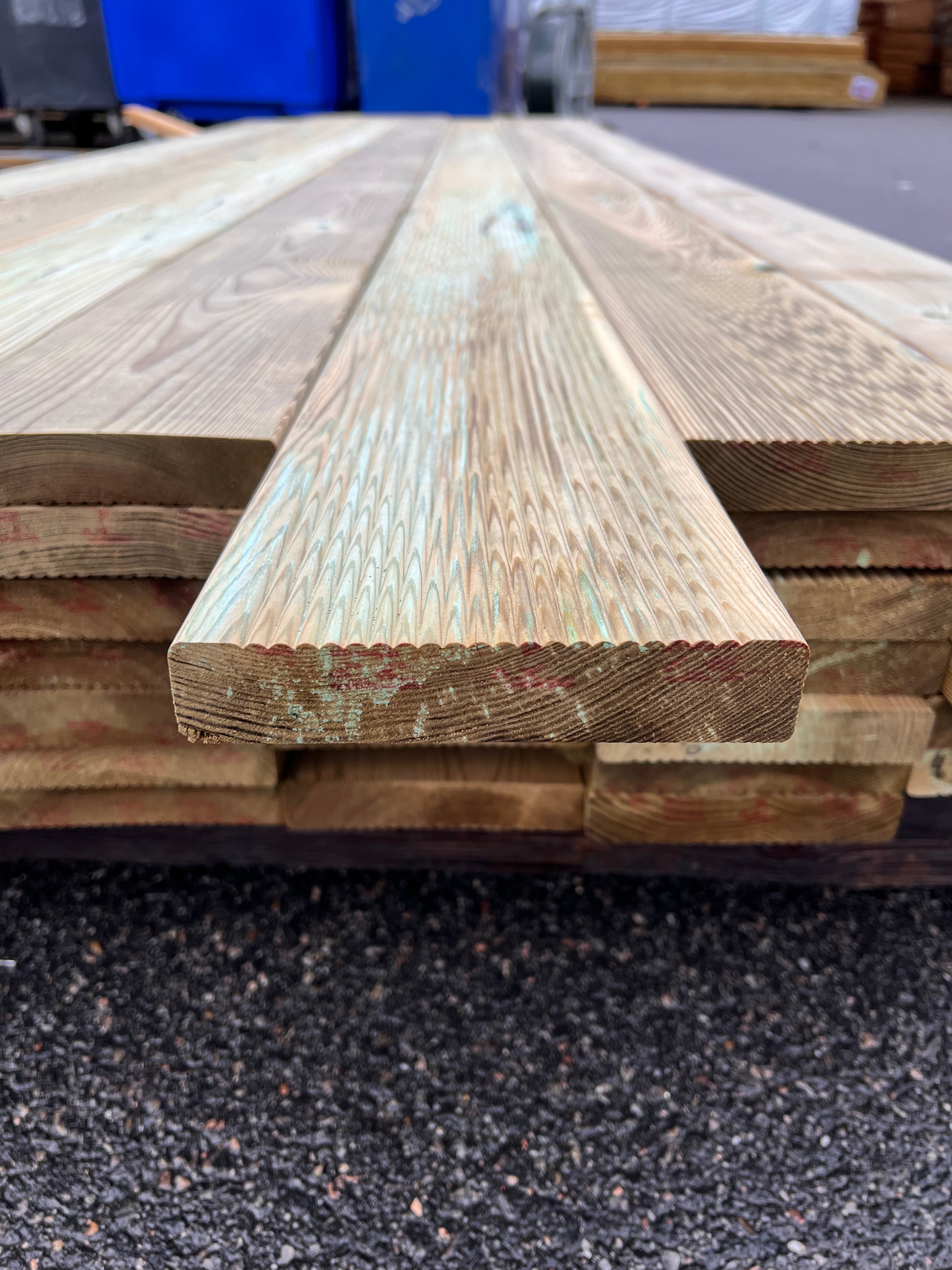 Paket Rillad Trall Tryckimpregnerad 28x145mm – 49 st (3,3 m, Furu, B-sortering)