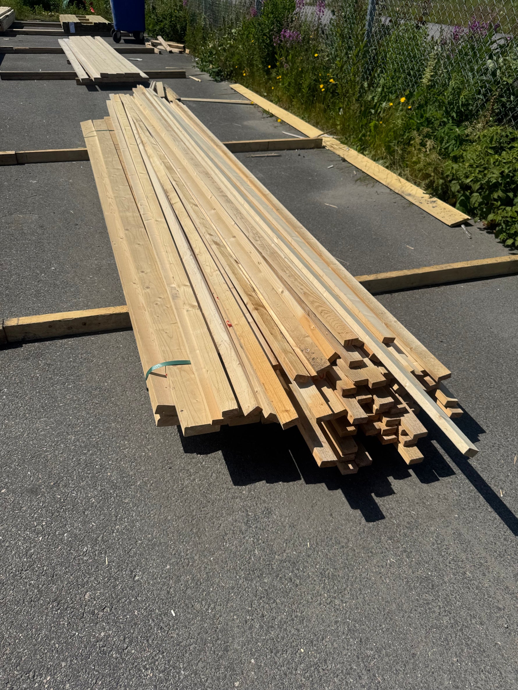 Paket Klädselläkt 22x45 mm + Hyvlat Virke 34x95 mm