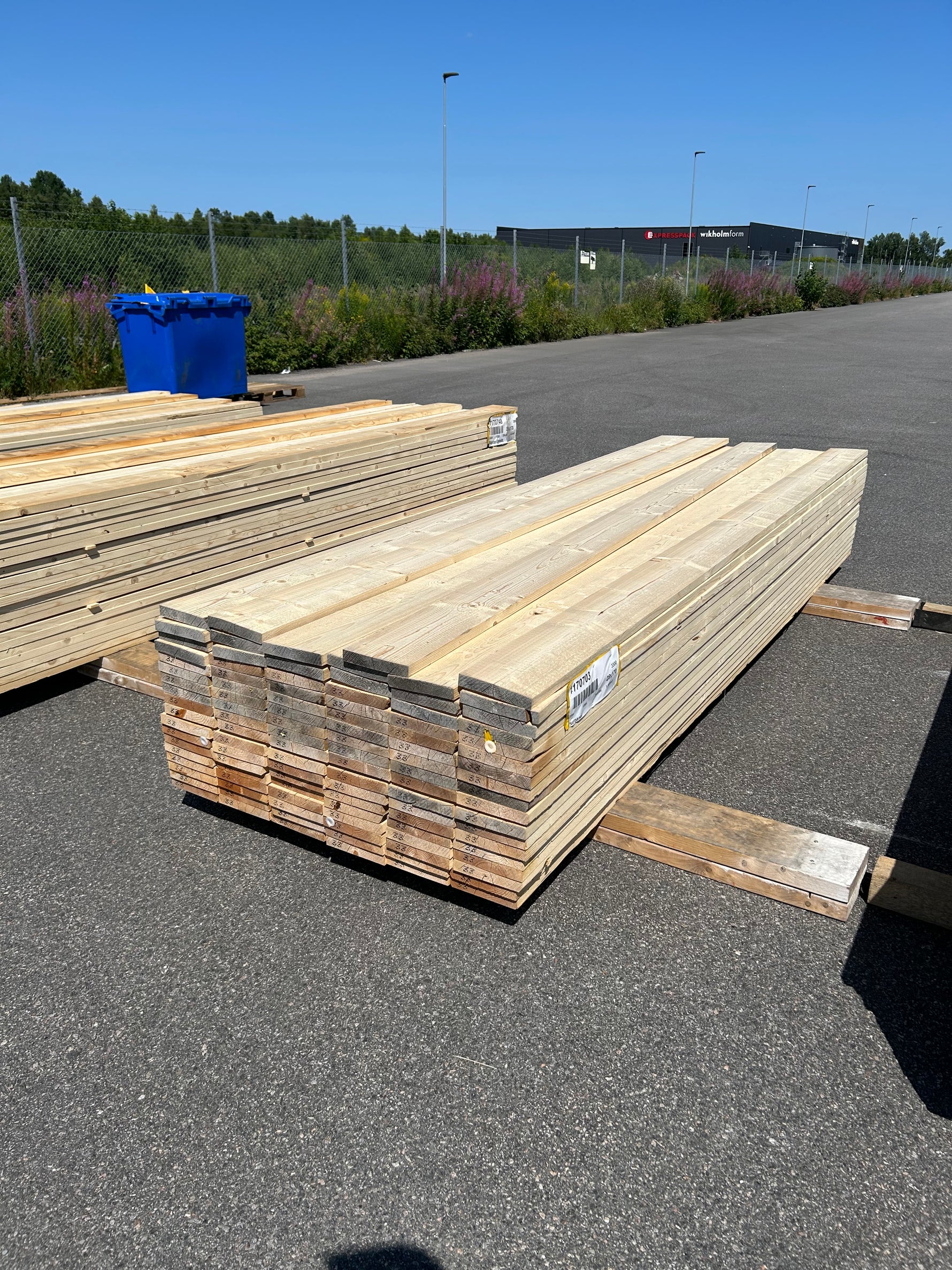Paket Finsågade Brädor 28x170mm 106st 3.30m Obehandlade