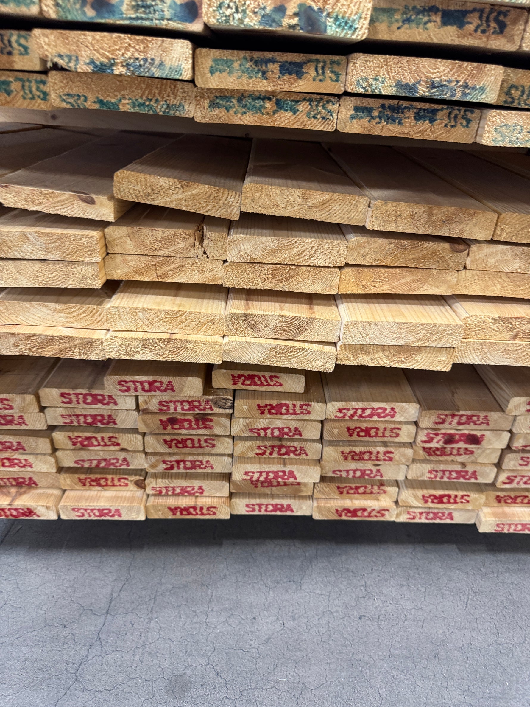 3 paket Trall 28x120mm 4,20m – 200 st Felhyvlad