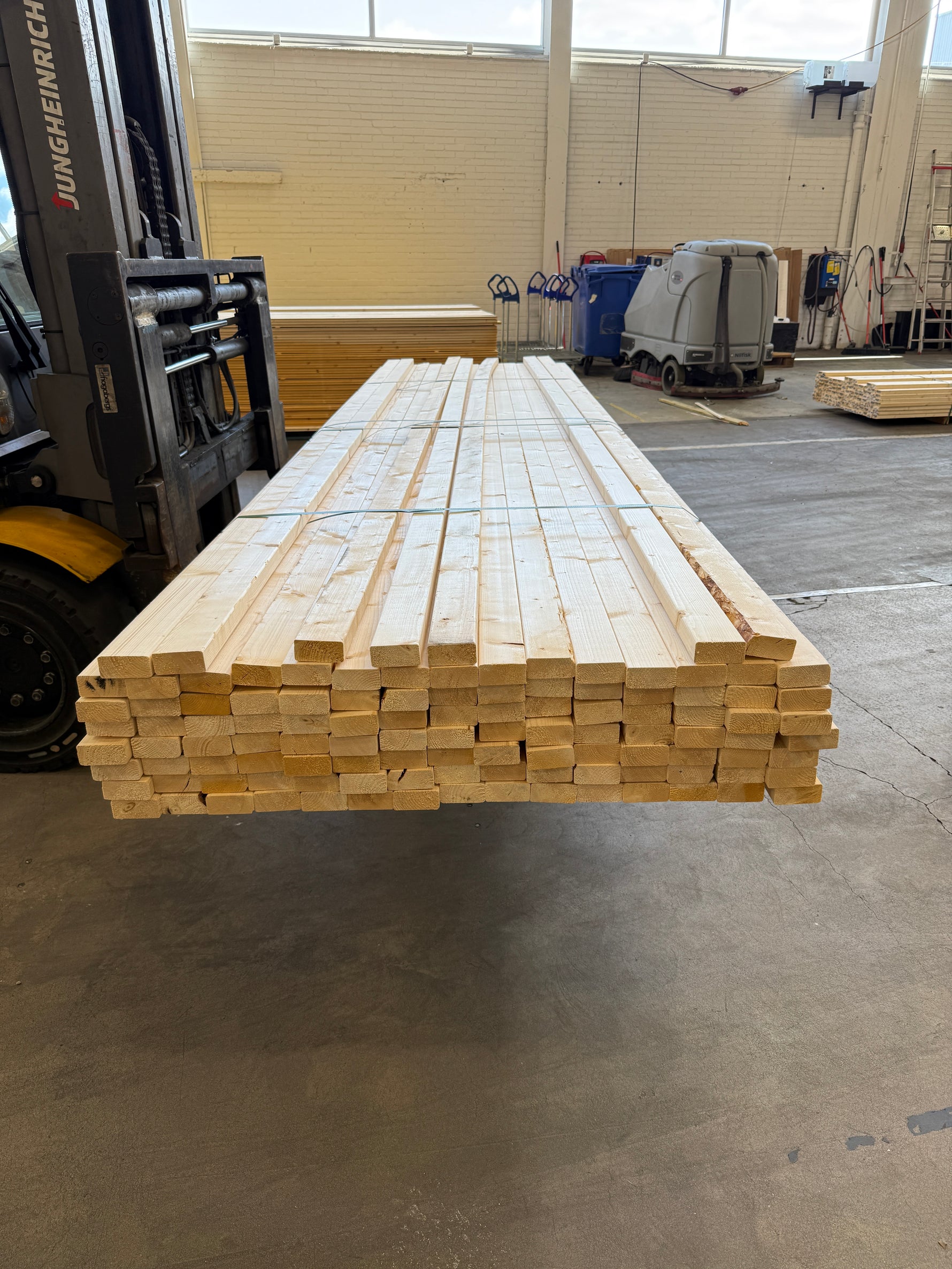 Paket Hyvlade Reglar 34x70mm Gran, 112st 4,20m