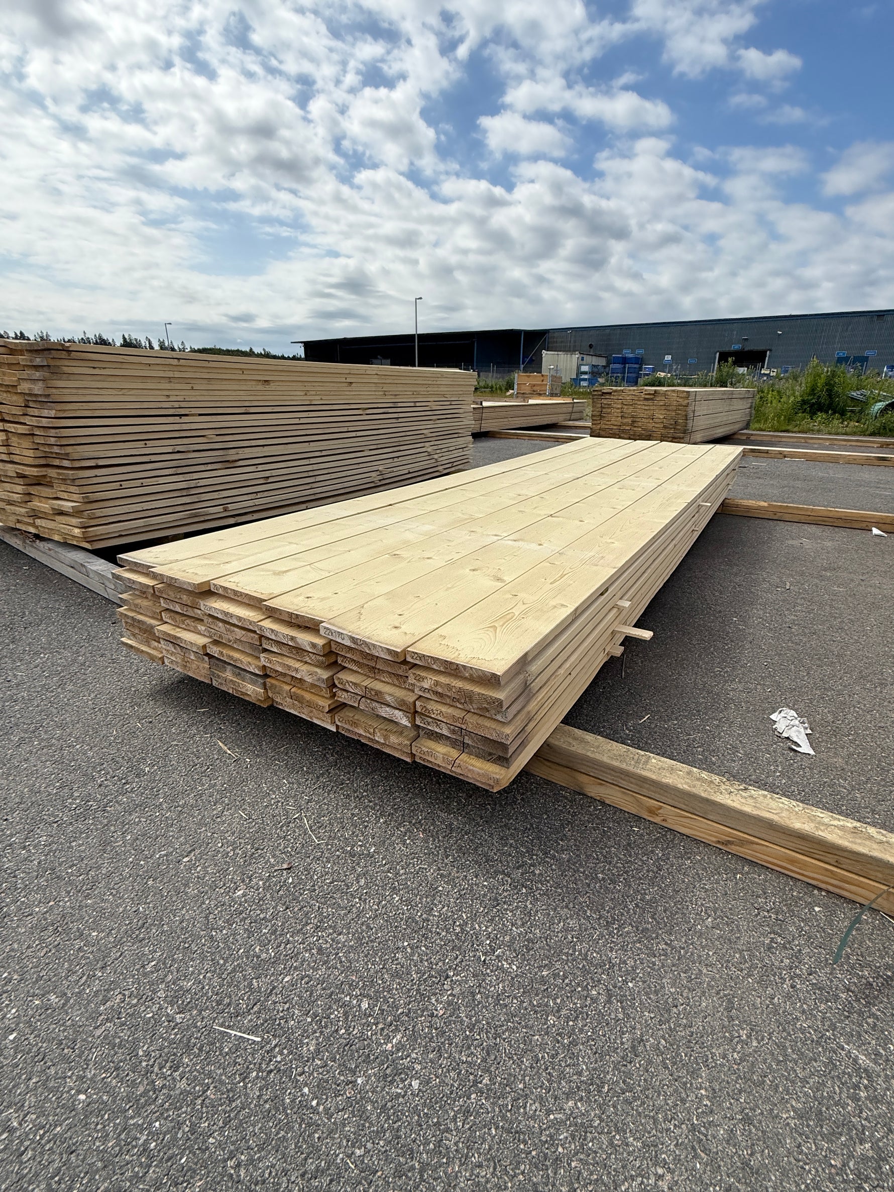 Paket Finsågade Brädor 22x170mm  3.60m 48st