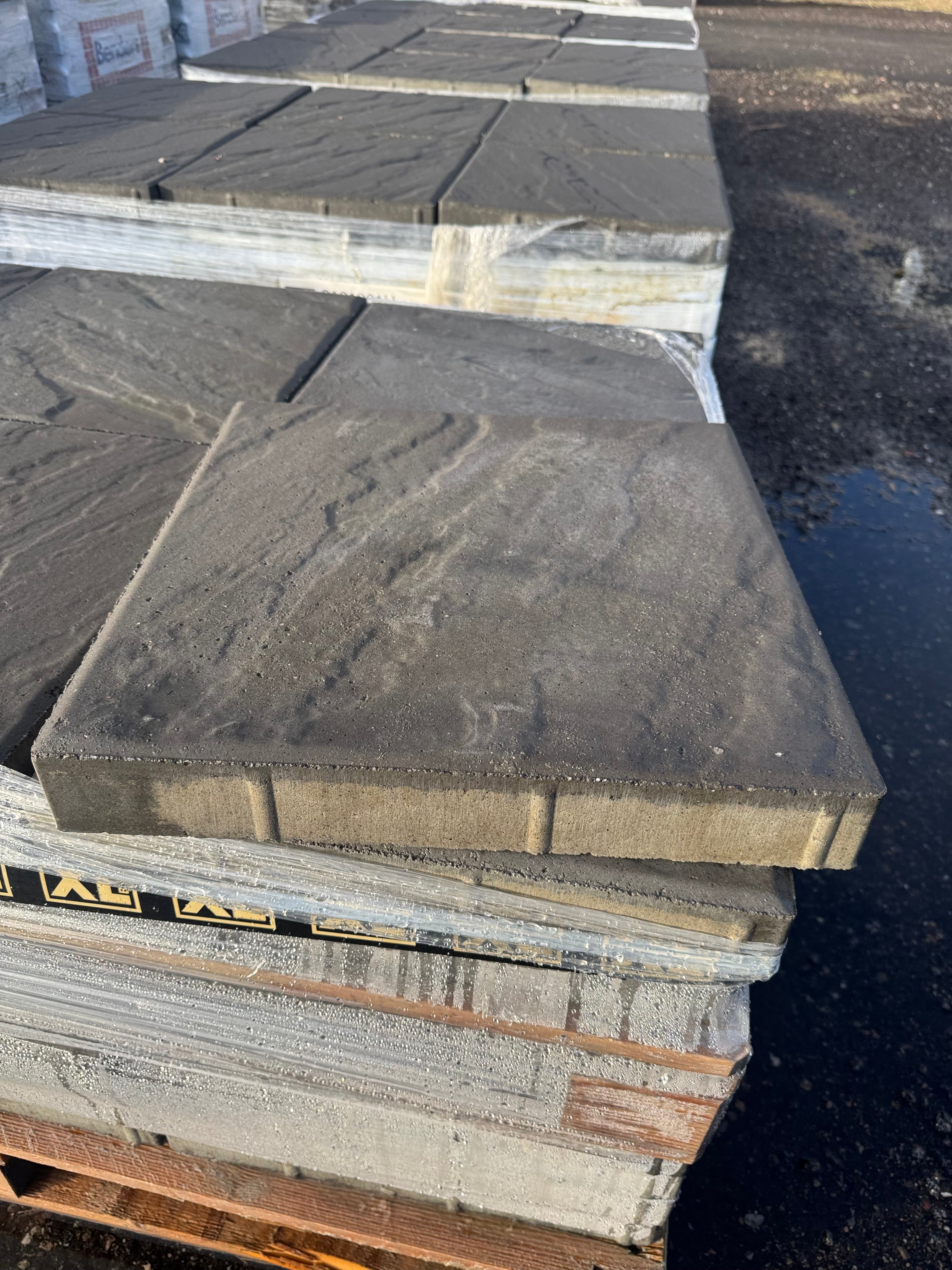 Marksten Cambridge 420x420x50 mm – Grafit 170 kr/kvm