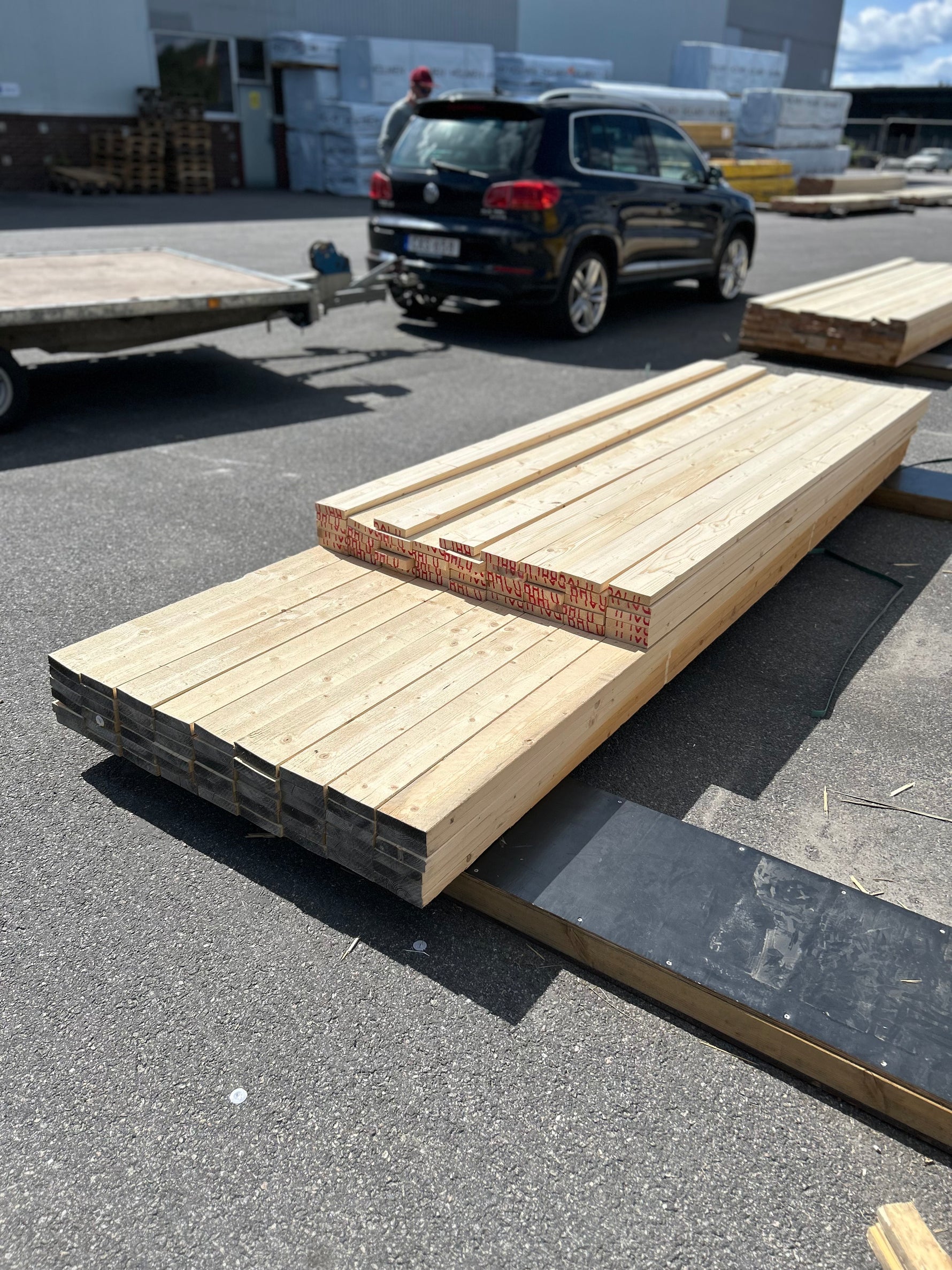 Paket Finsågade Brädor 28x120mm 2,70–3,60m 97st Obehandlade