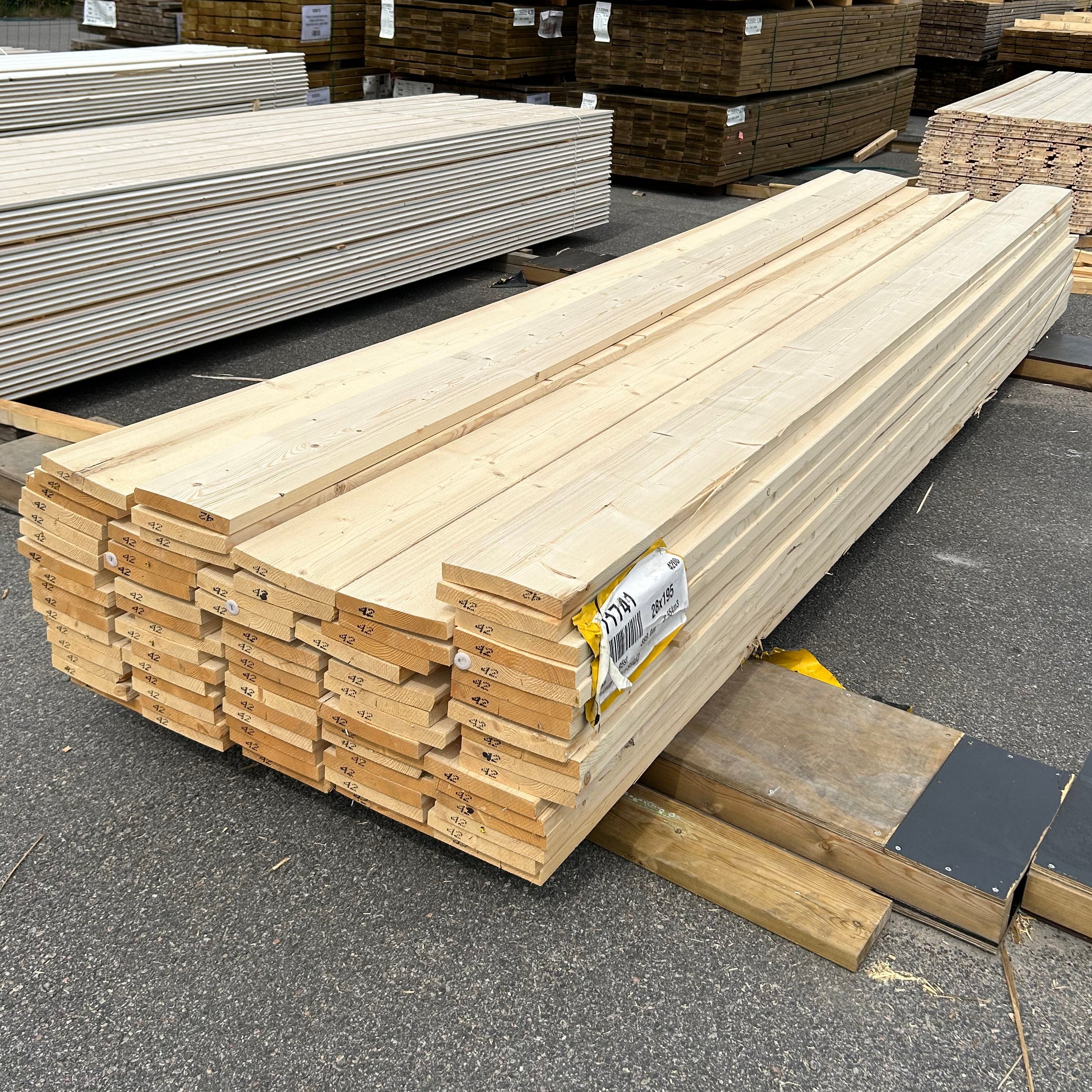 Paket Finsågade Brädor 28x195mm 4,20m 77st- Obehandlade