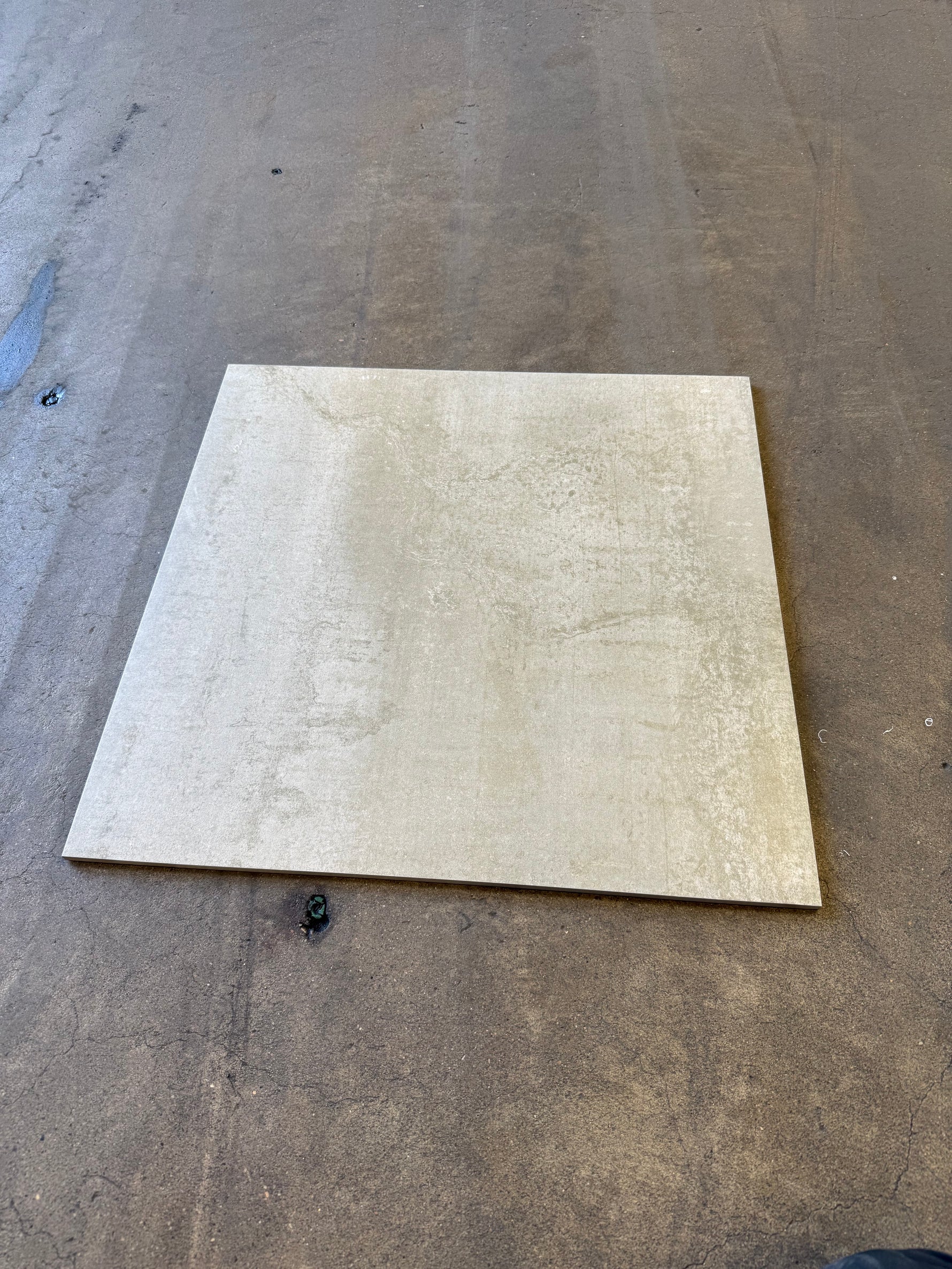 Parti Klinker Metall Silver Såg 60x60, 16 paket totalt ca 23m²