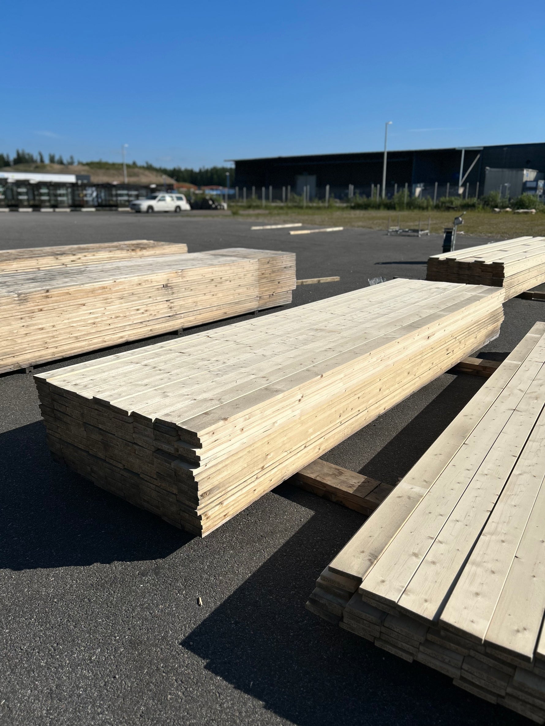 Paket Finsågade Brädor 22x120mm, 180st 4.20m- Väderbitet