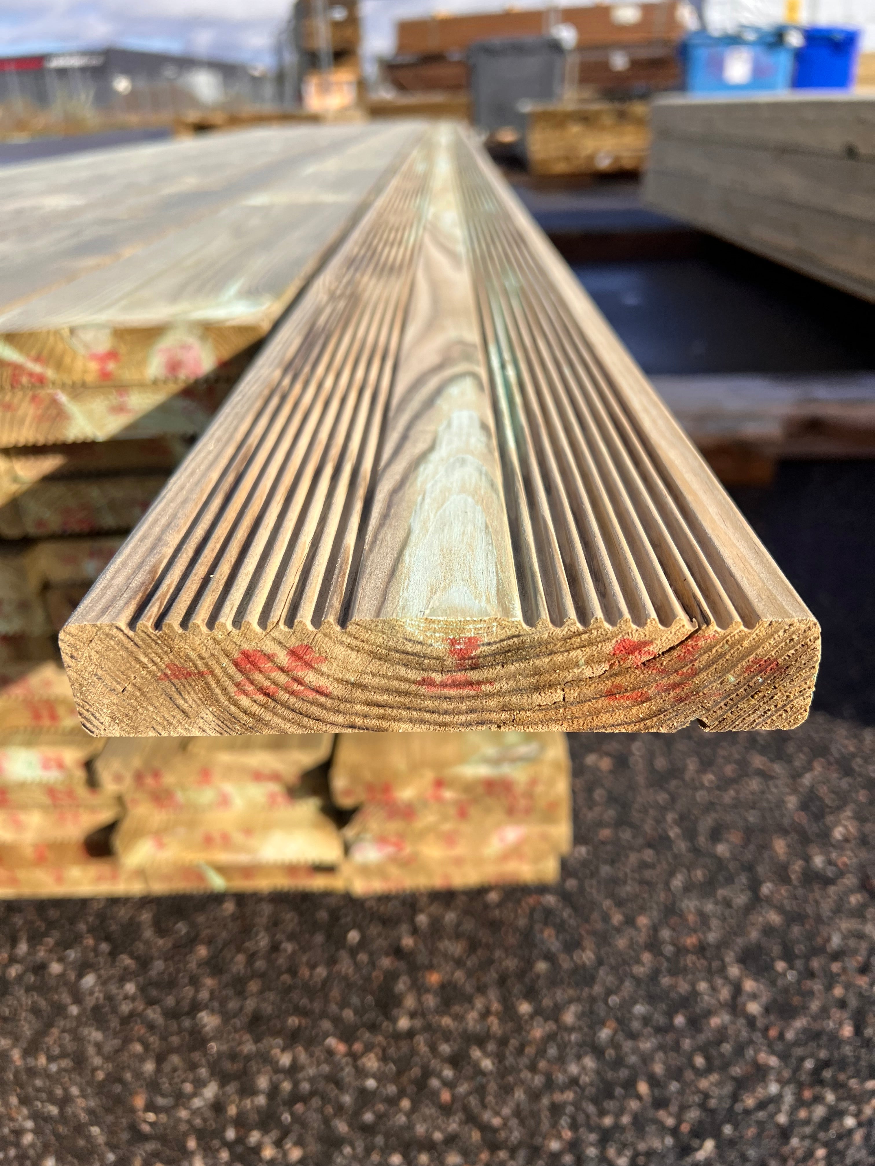 Paket tryckimpregnerad trall 27x145 Rillad 98 st 4.80m (B-sortering)