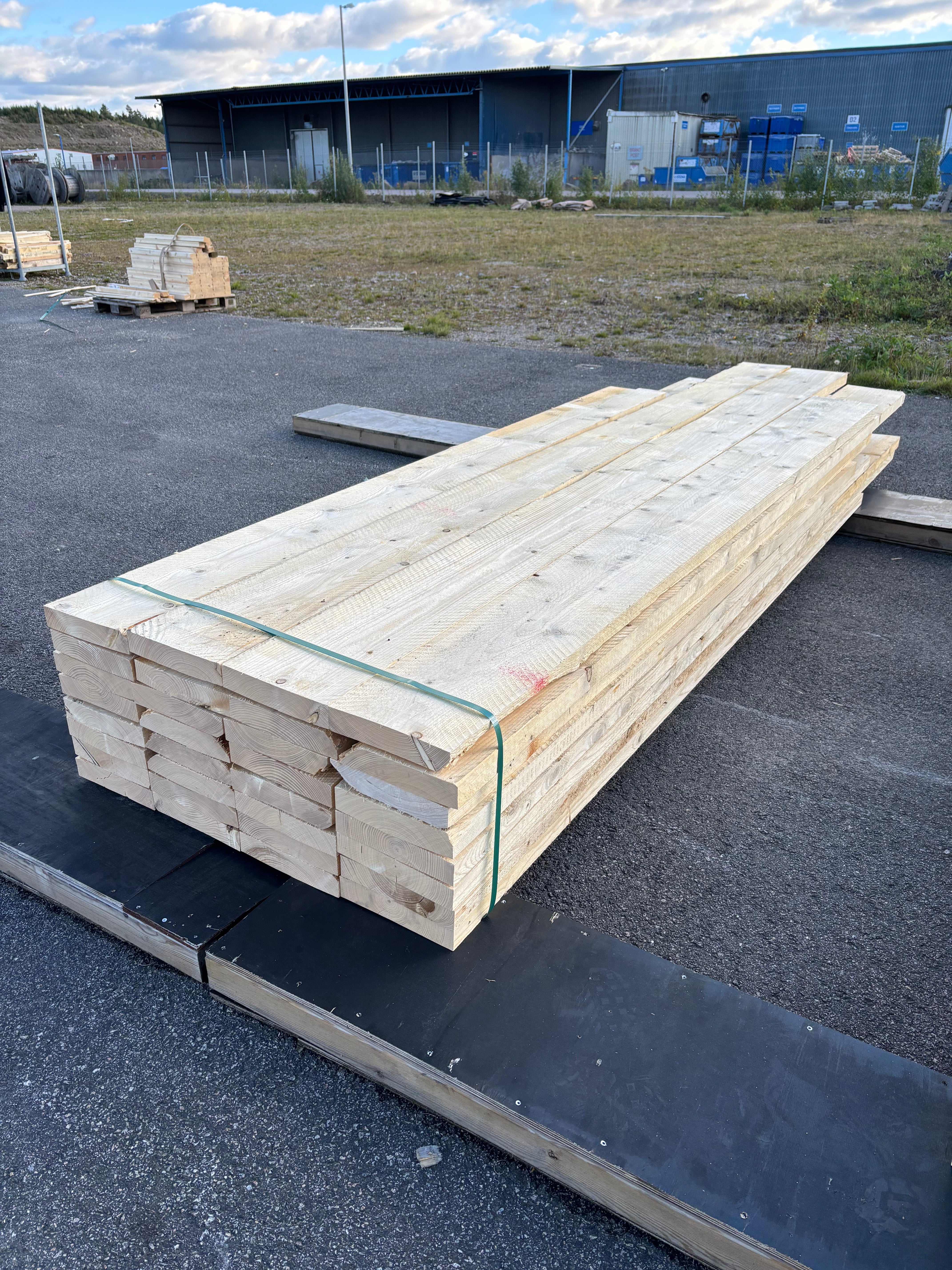 Paket Ohyvlade Reglar 47x248mm (2,70–3,60m) 32st Gran