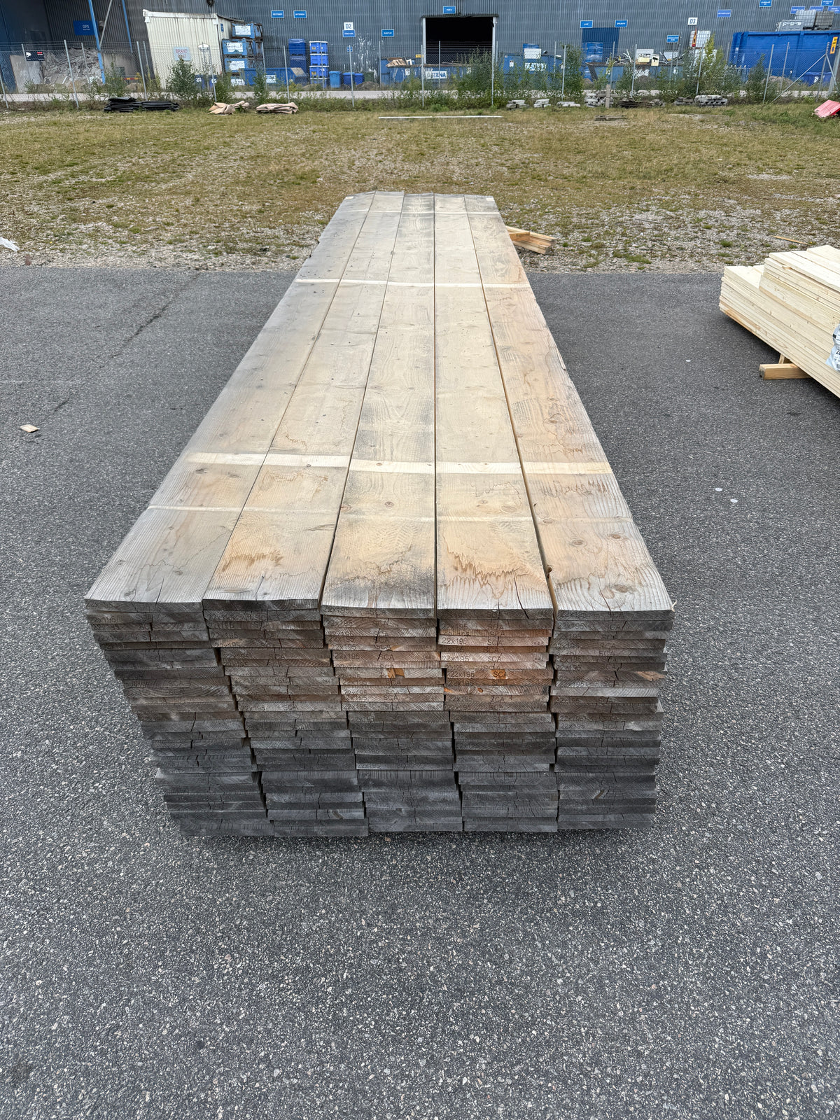 Paket Finsågade Brädor 22x195 mm – 4,80 m 130st (Fuktskadat)