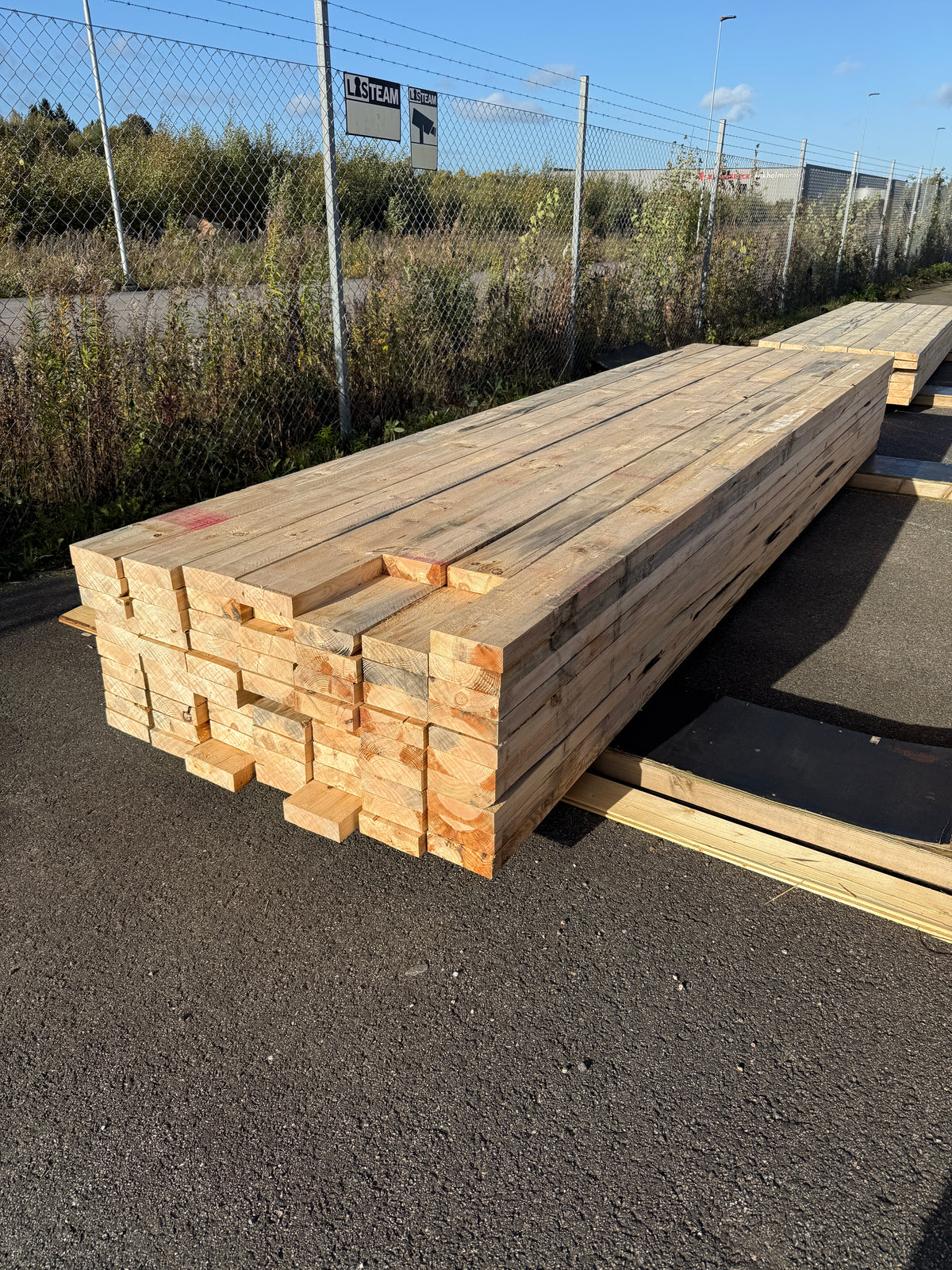 Paket Ohyvlade Reglar 47x150mm (3,90–4,20m) 70st- Fuktskadat