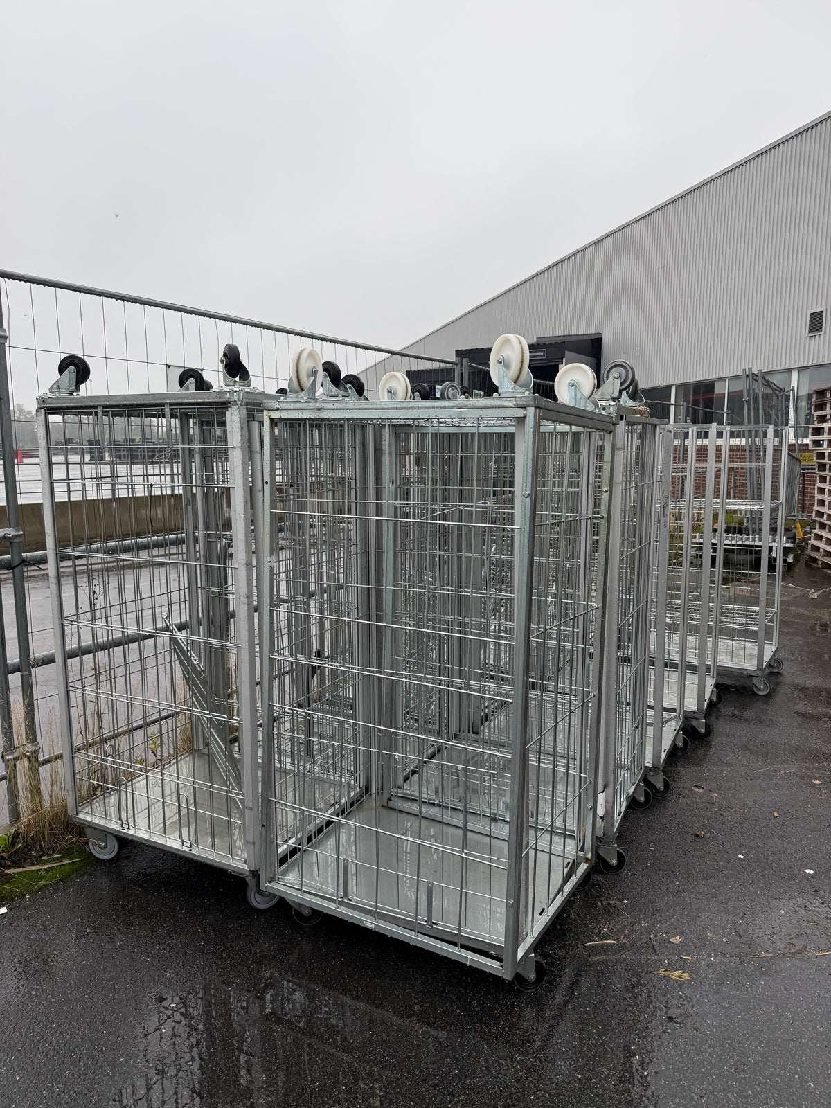 Parti Tresidiga Rullcontainrar – 17 st