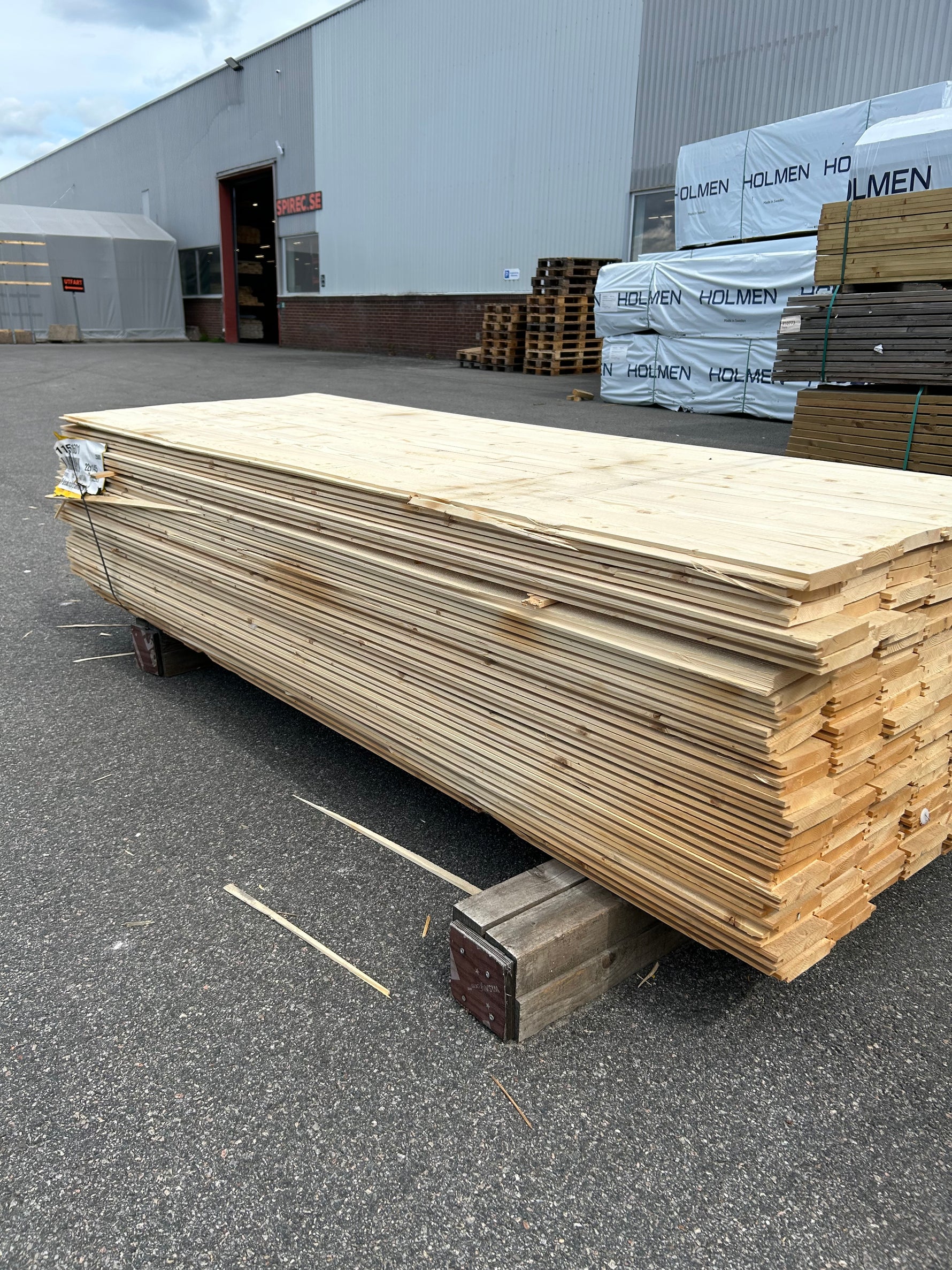 Paket Falsad Spårpanel 22x145mm- 2,50m 175 st Obehandlad
