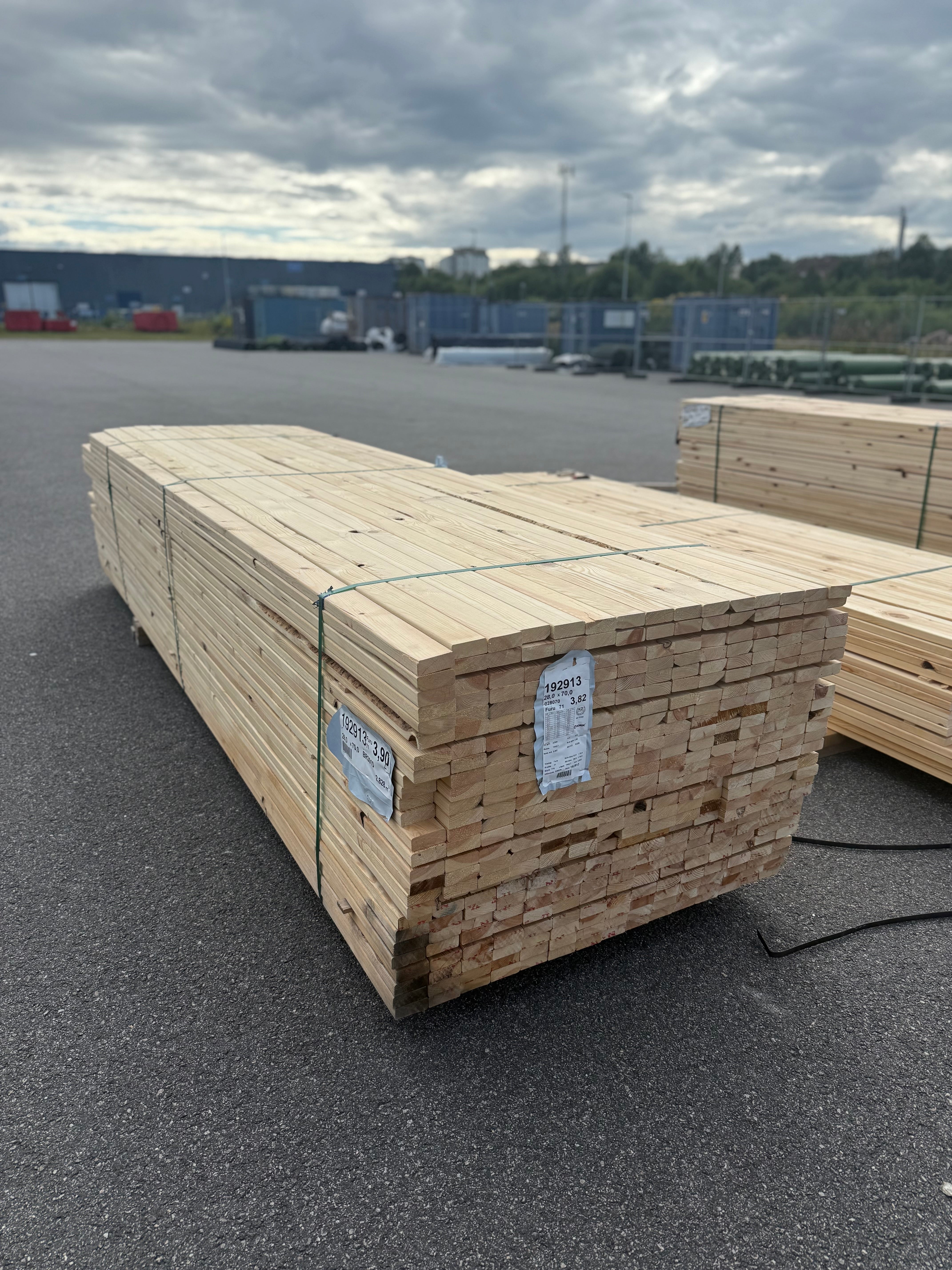 Paket Glespanel28x70mm furu 390st