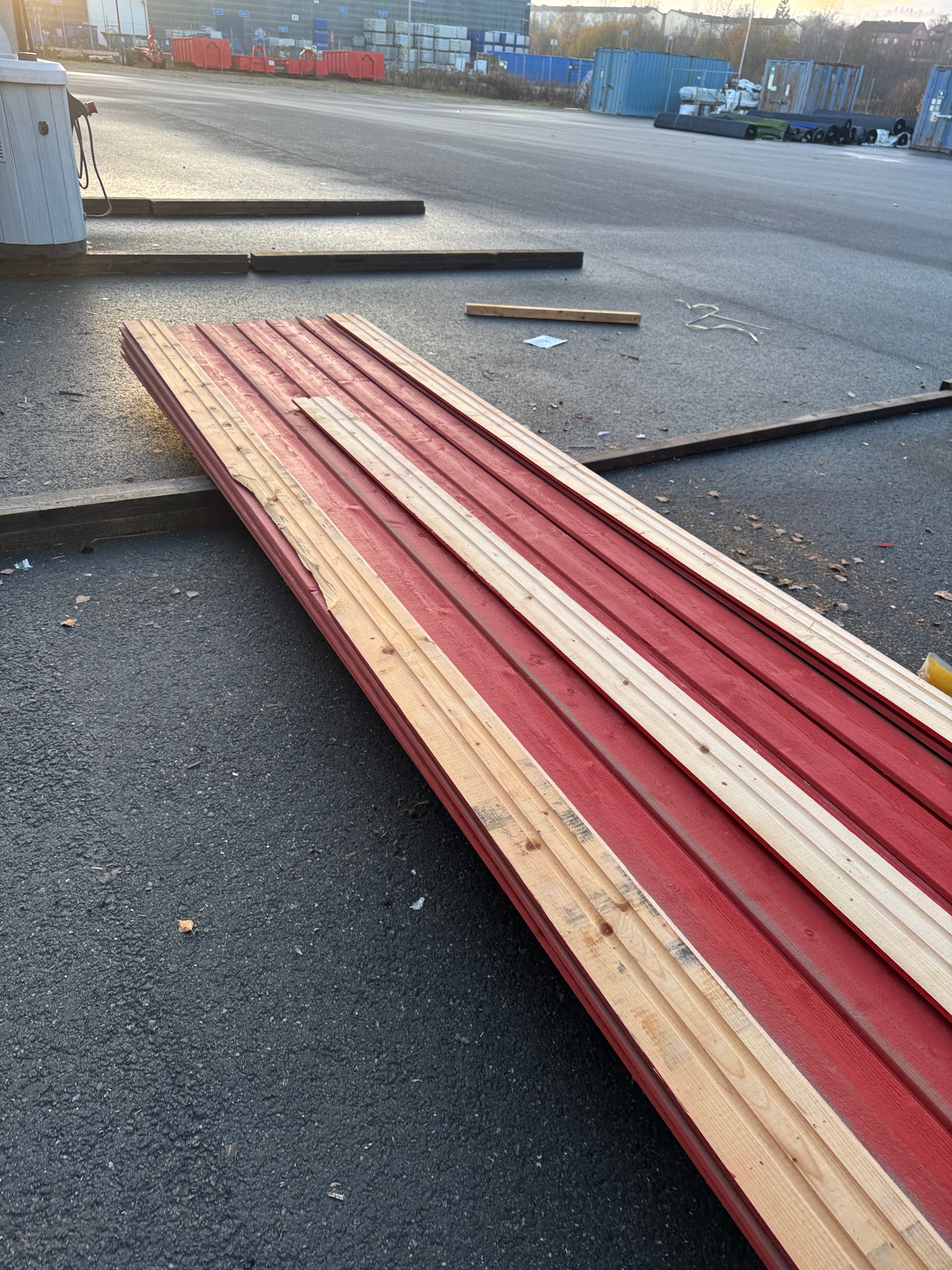 Paket Ytterpanel Falsad Enkelfas 21x147 mm – 38 st Röd