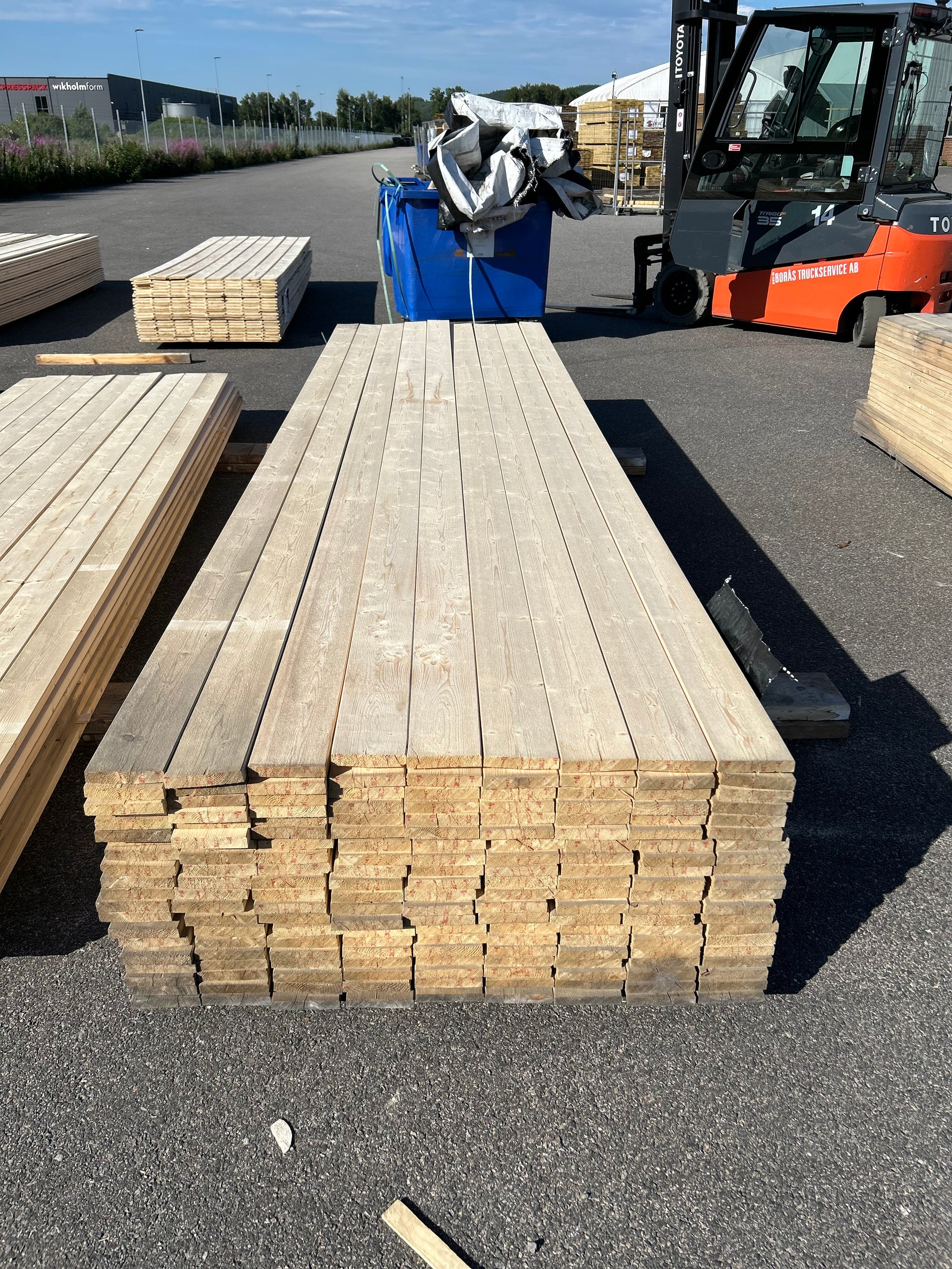 Paket Finsågade Brädor 22x120mm, 180st 4.20m- Väderbitet