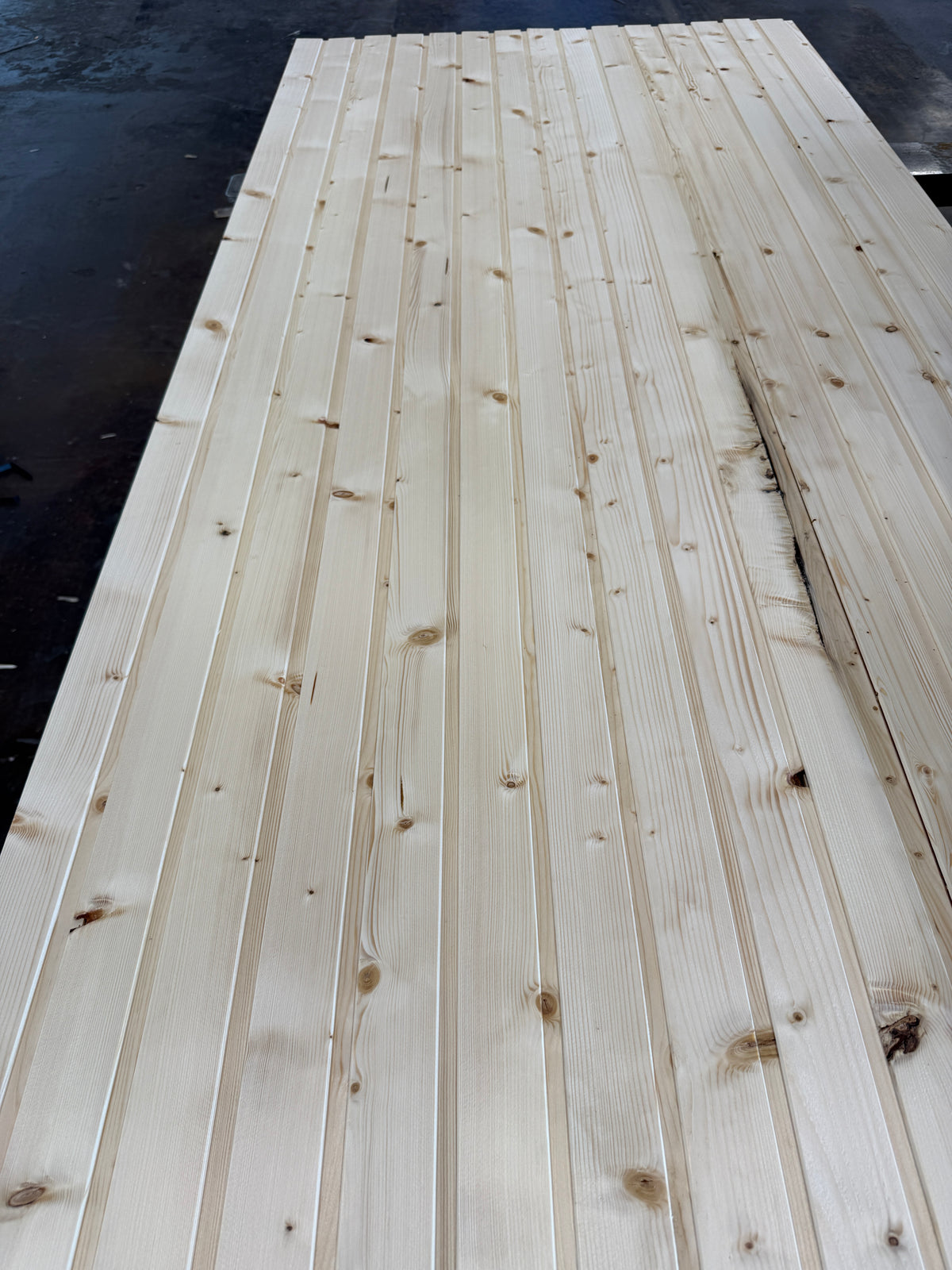 Bastupanel 12x70mm- 2,40m (Säljs per bunt) 1,2kvm- Andra Sortering