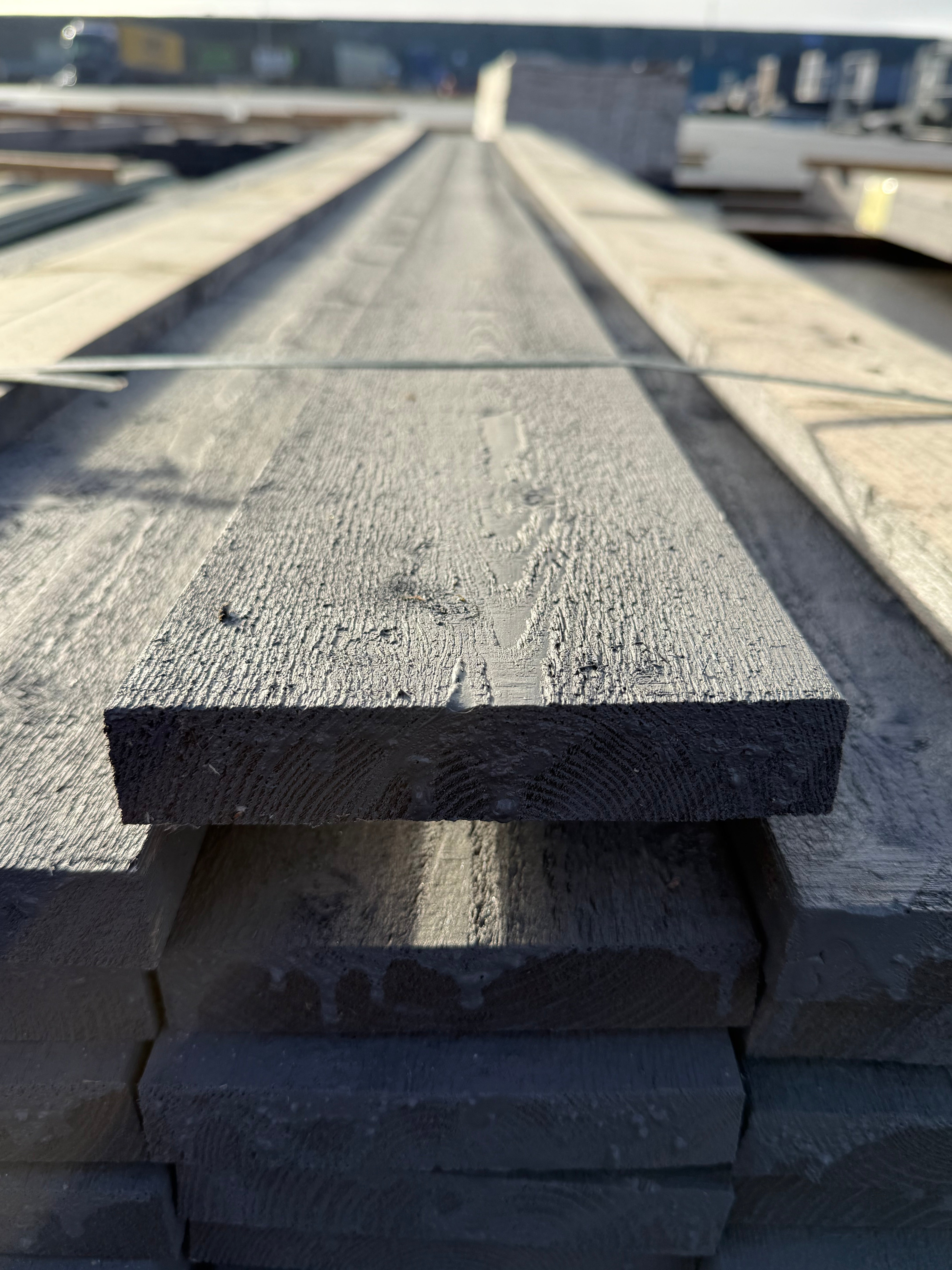 Paket Finsågad Bräda 28x145 mm – 19 st (4,80 m, Målad NCS S 6500-N)