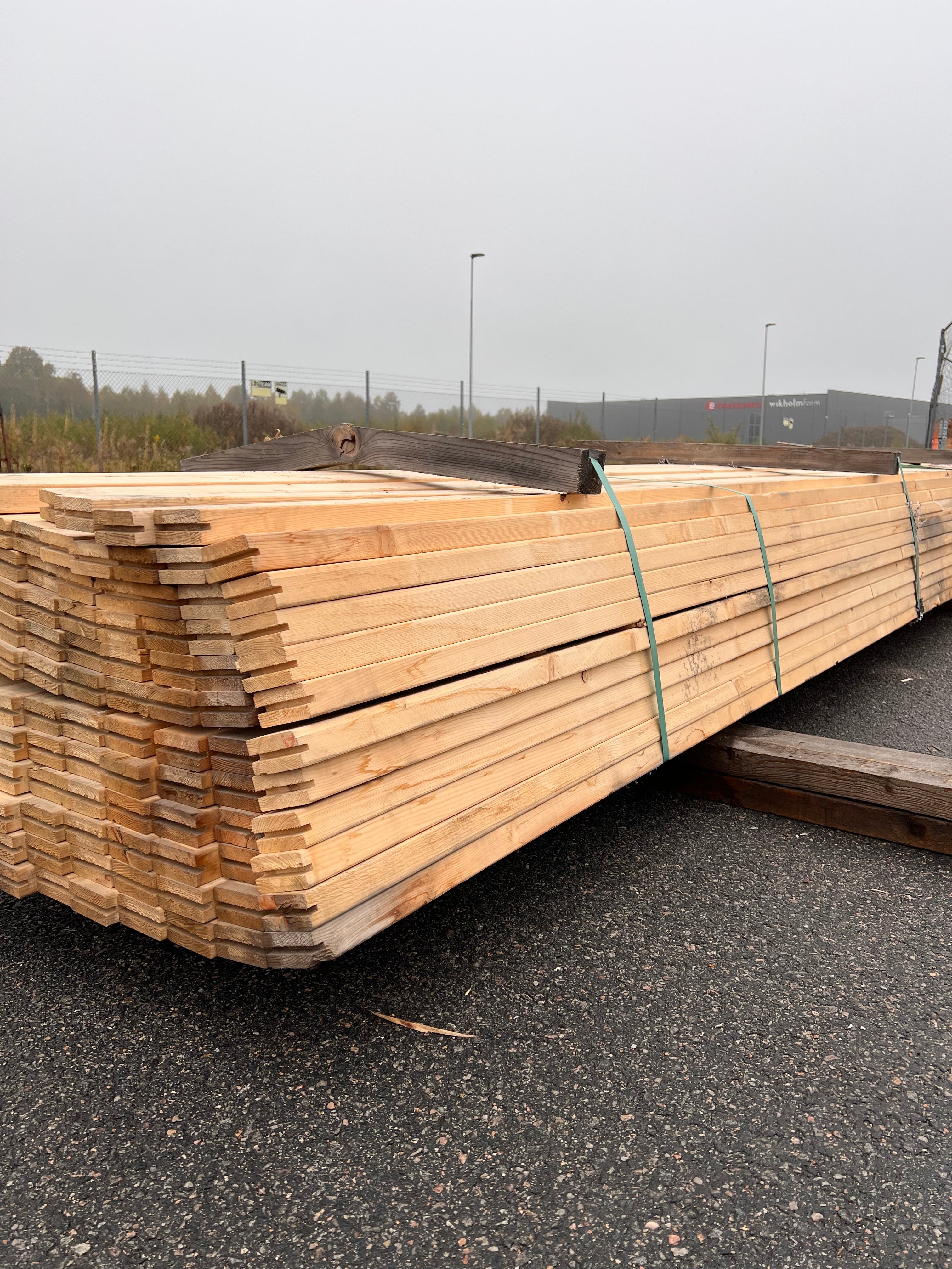 Paket Ändspontad Läkt 35x70 73st 4,50m (B-Sortering)