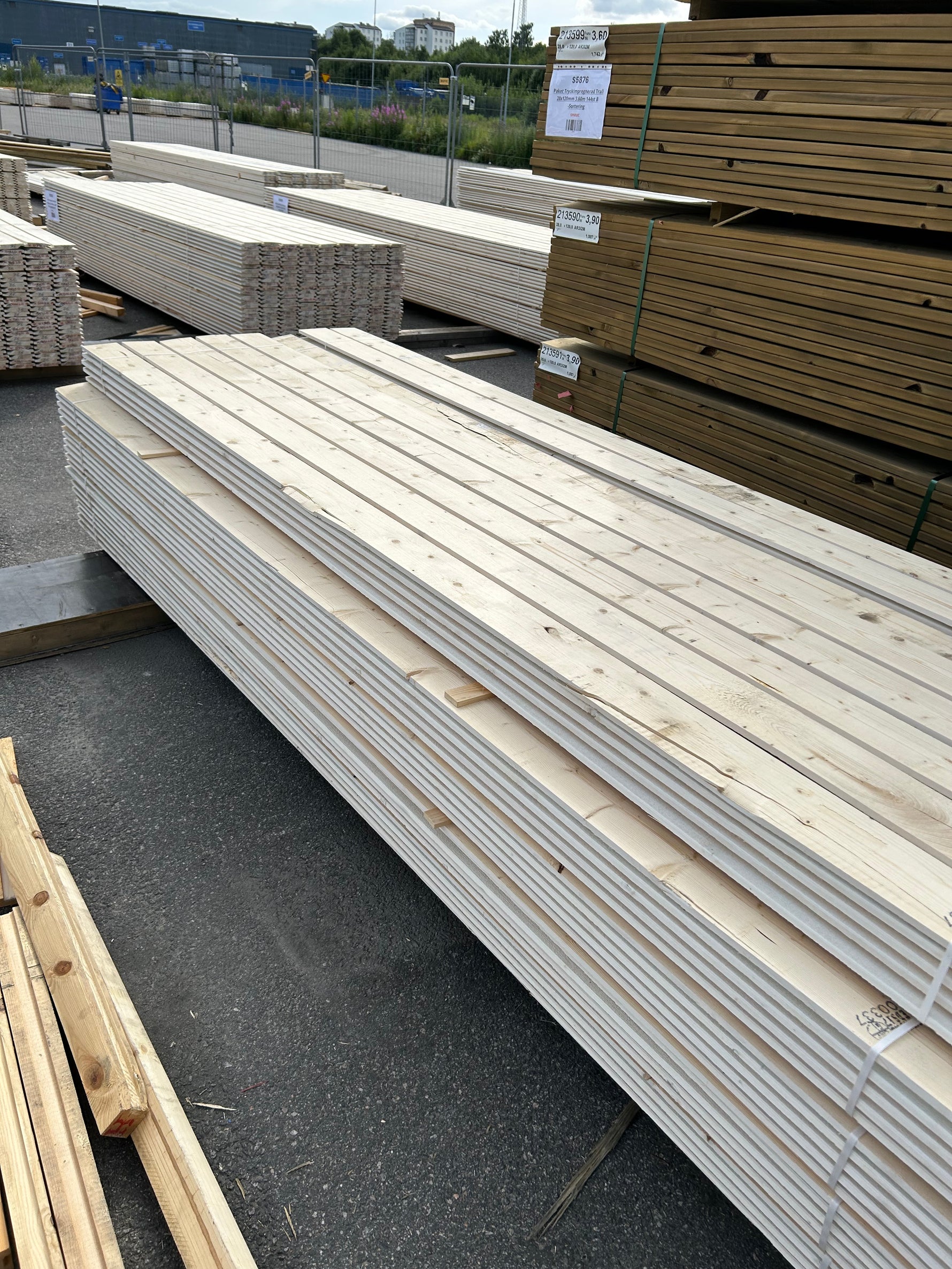 Paket Enkelfas Halvspont 22x120mm 3,60m 219st Grundmålad
