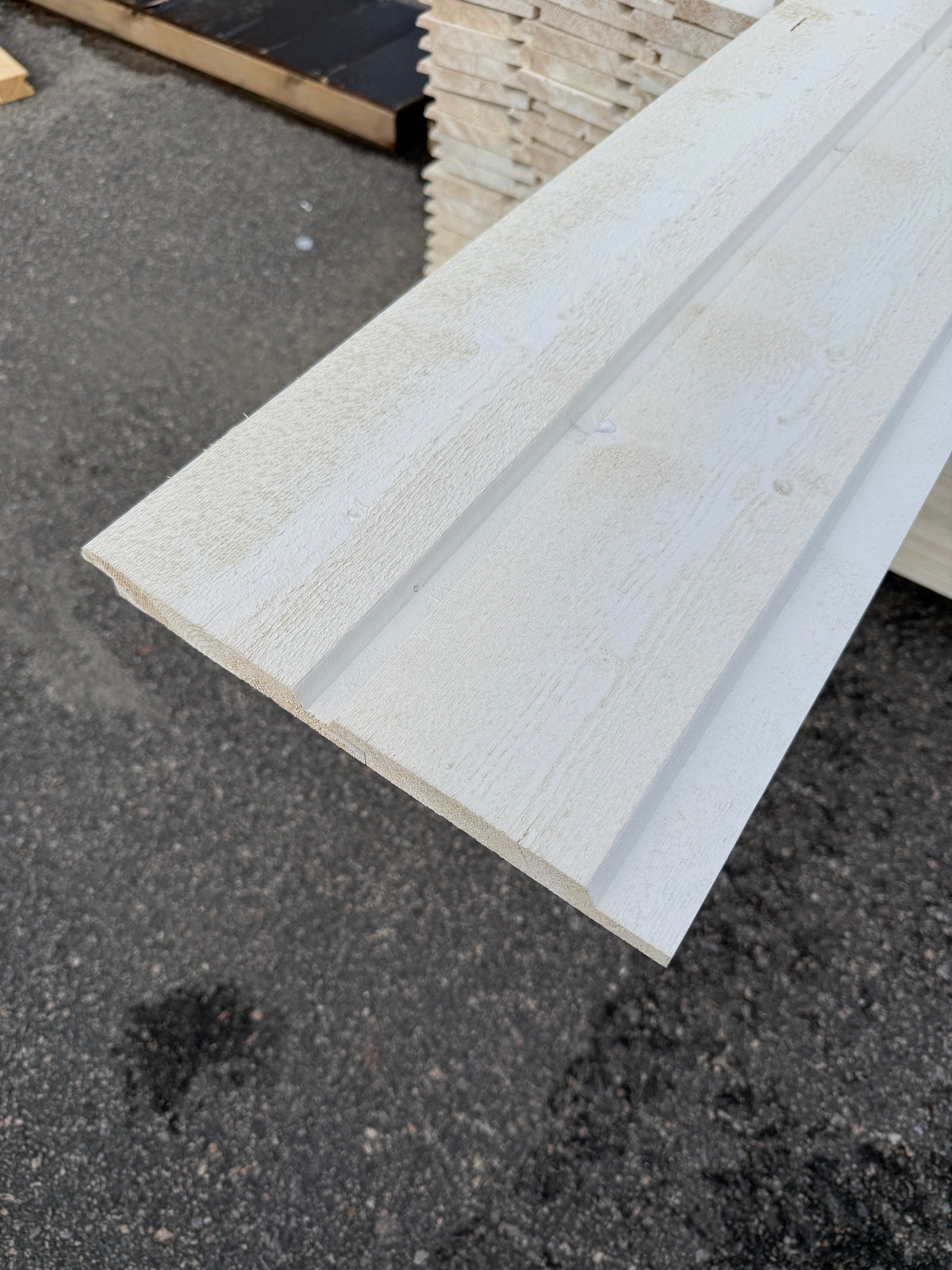 Falsad Spårpanel 22x145mm 4,50m – Grundmålad (Säljs per styck)