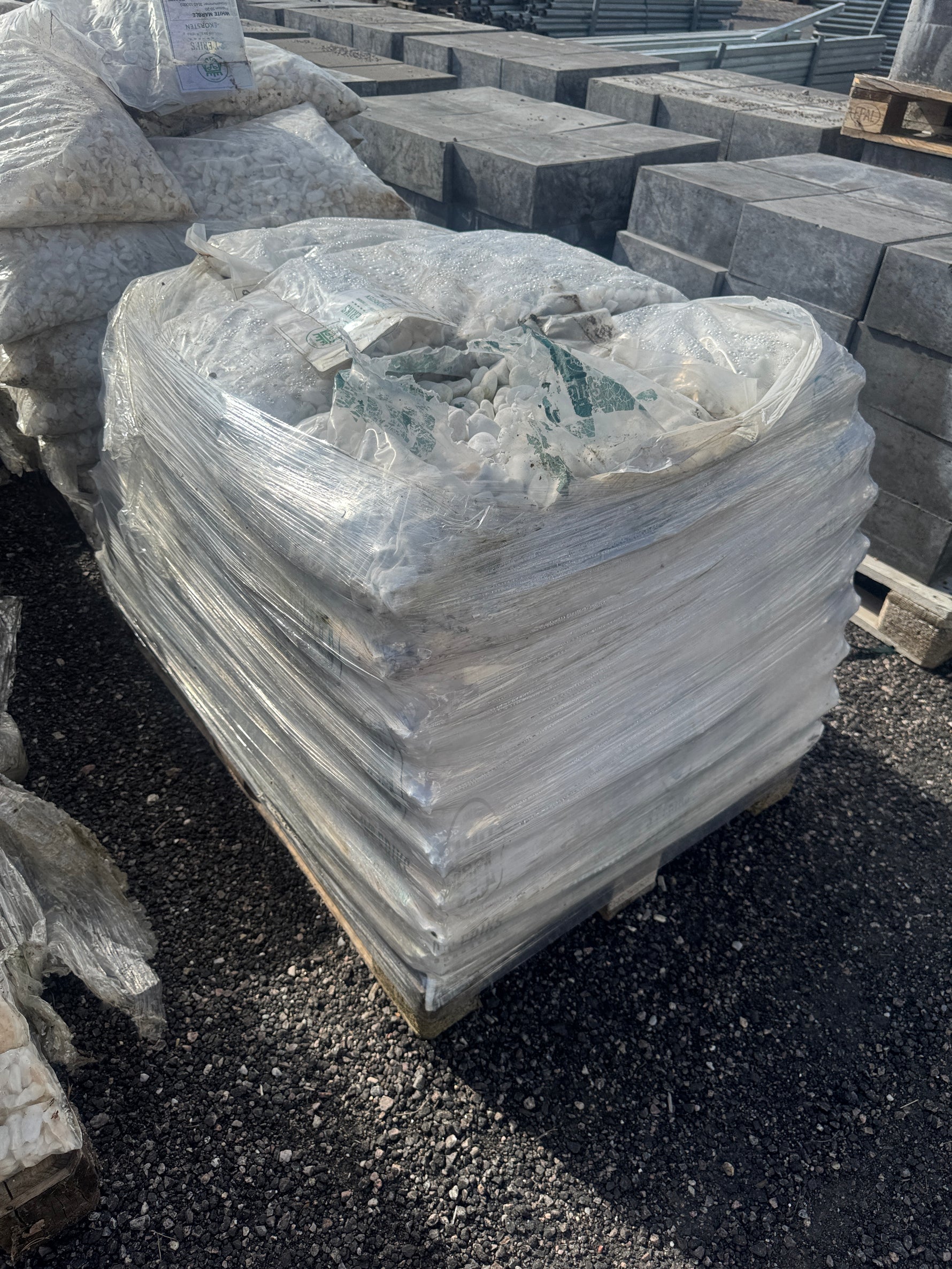 Pall Dekorsten Vit Marmor 20–40mm – 48 säckar