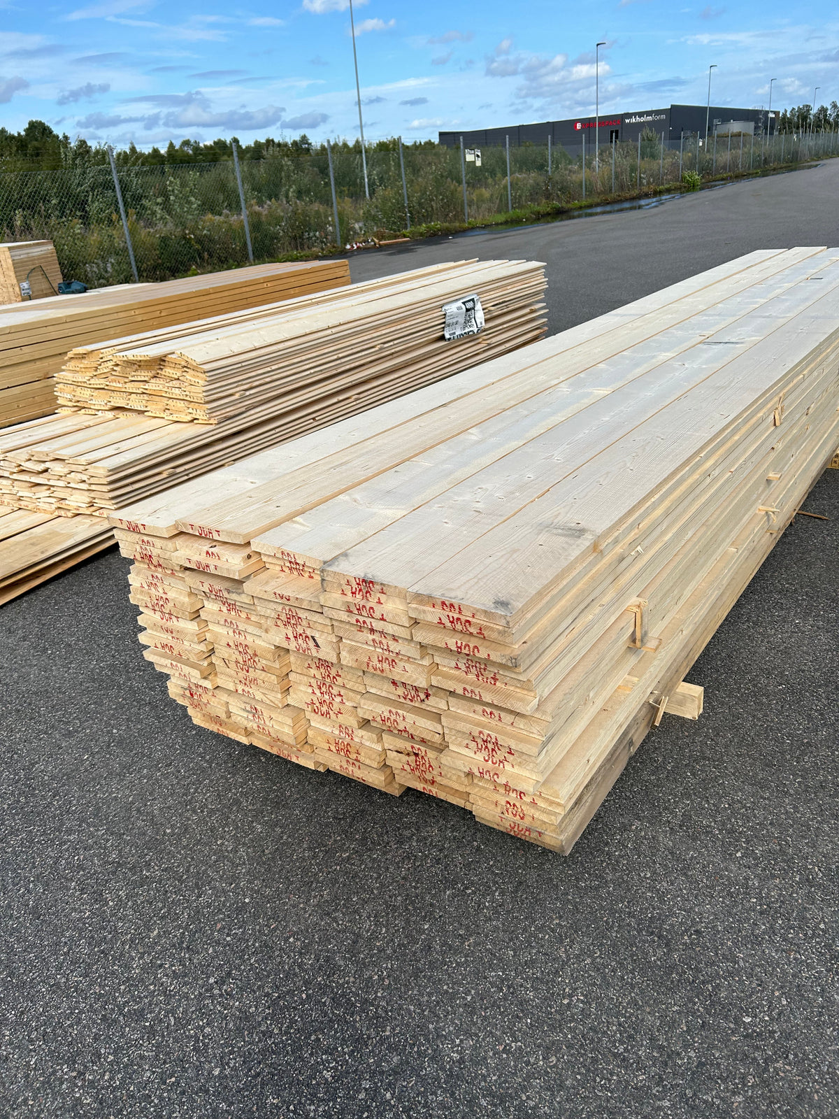 Paket Finsågade Brädor 22x195 mm – 5,40 m 125st Obehandlad