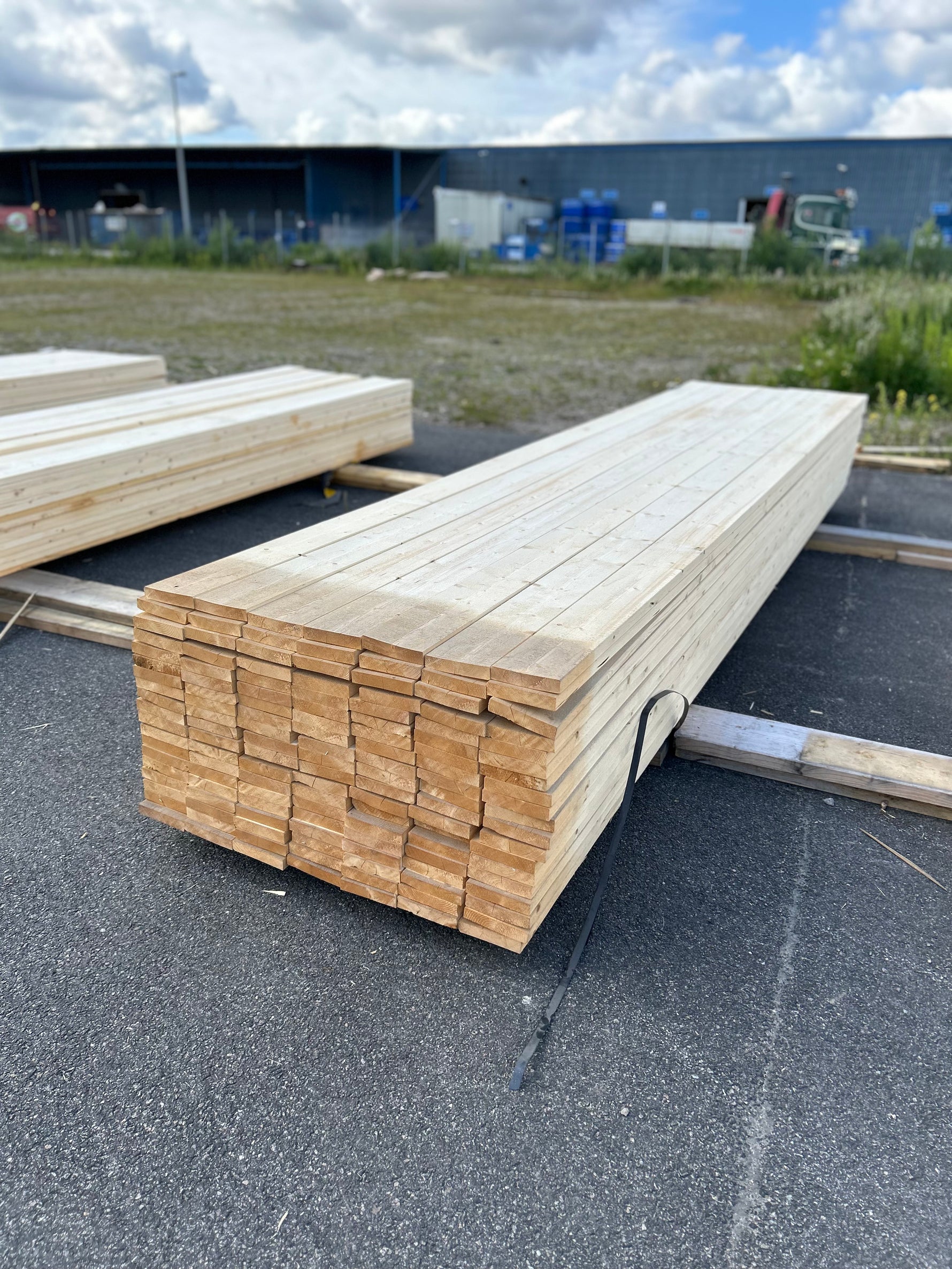Paket Finsågade Brädor 28x145mm 4.50m 133st Obehandlad