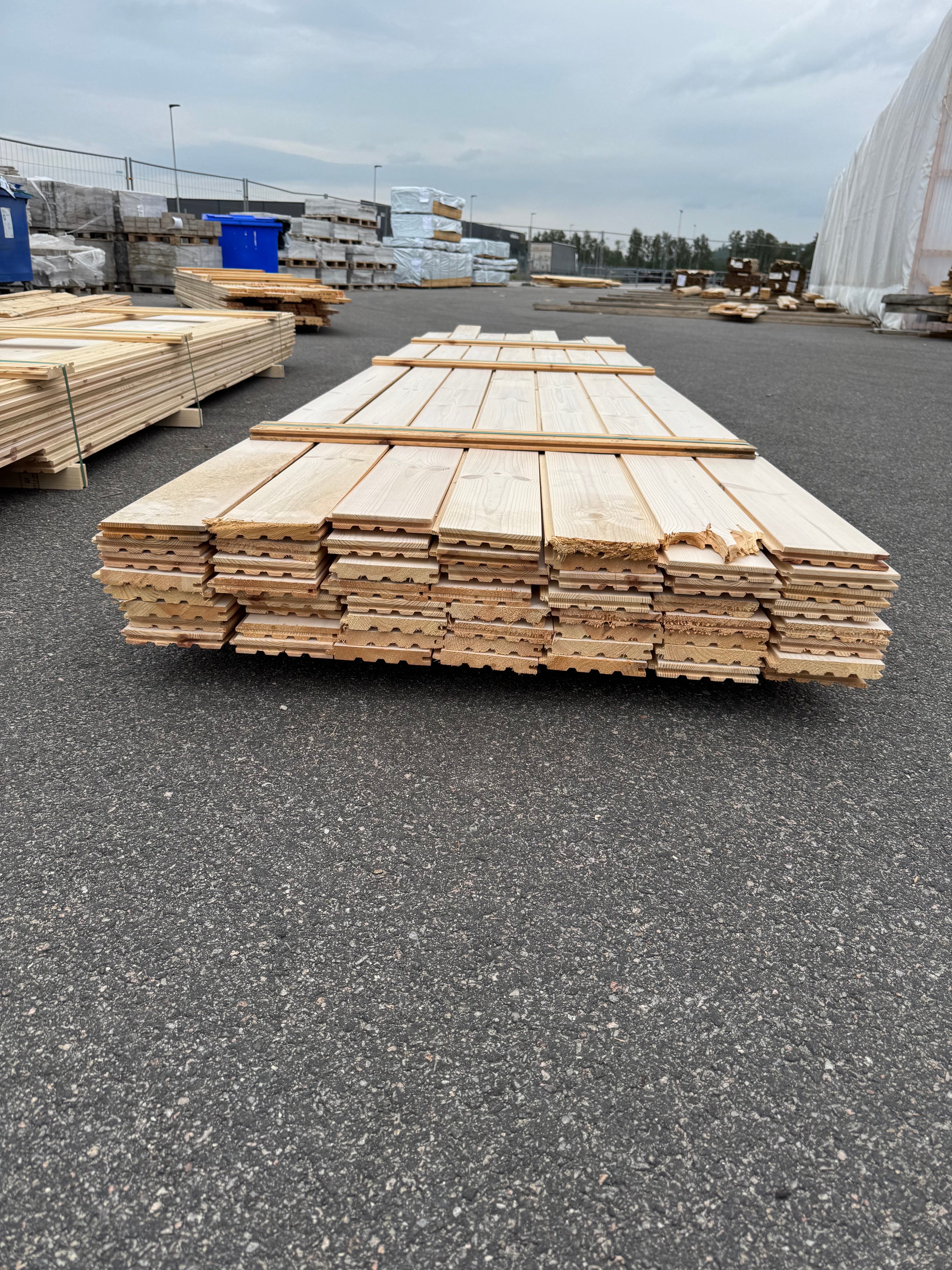 Paket Vitlaserat Golv 20,5x140 mm 56st