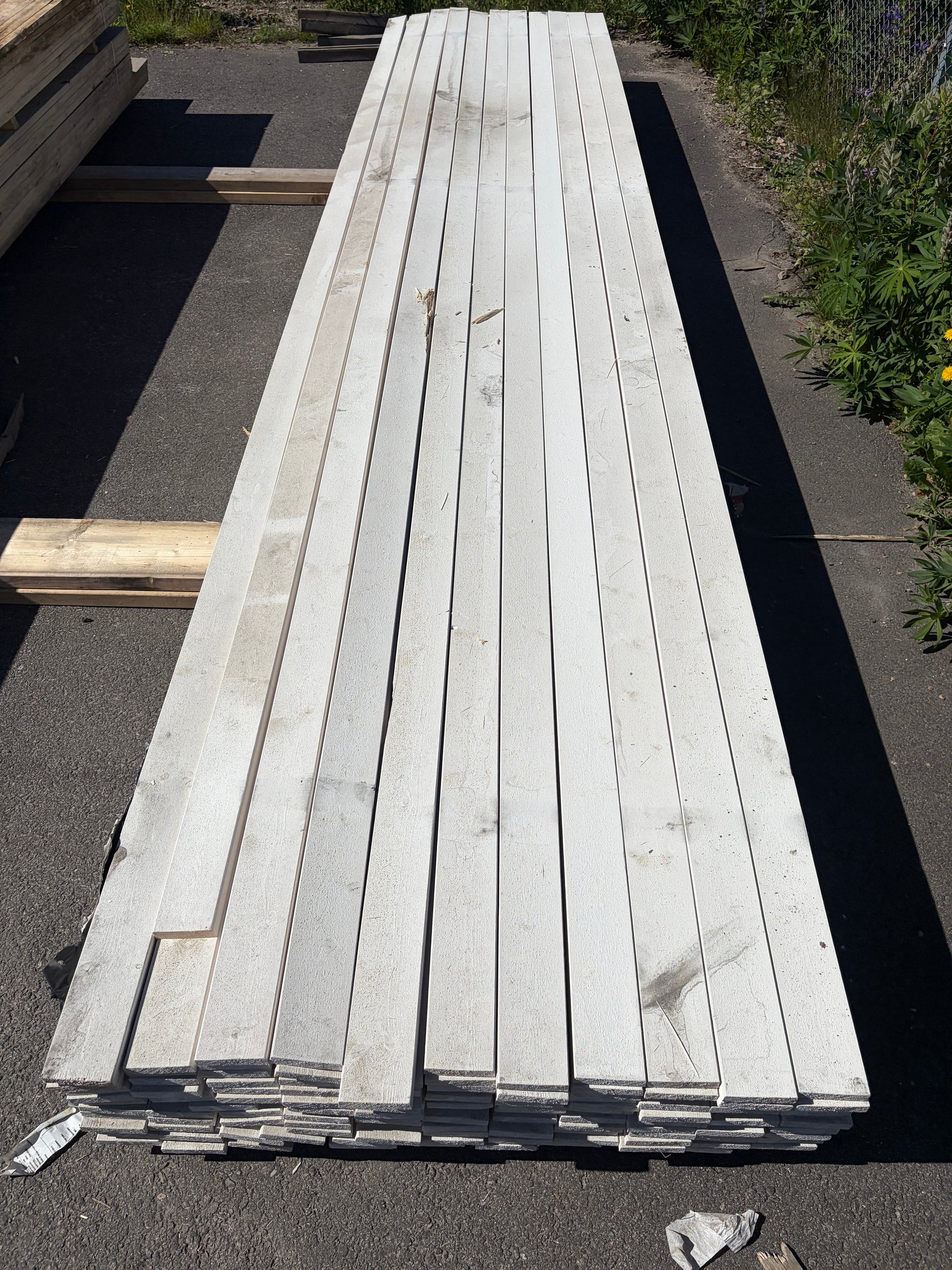 Paket Finsågade Brädor 22x95mm, 120st 5.20-5.40m Mellanstruken