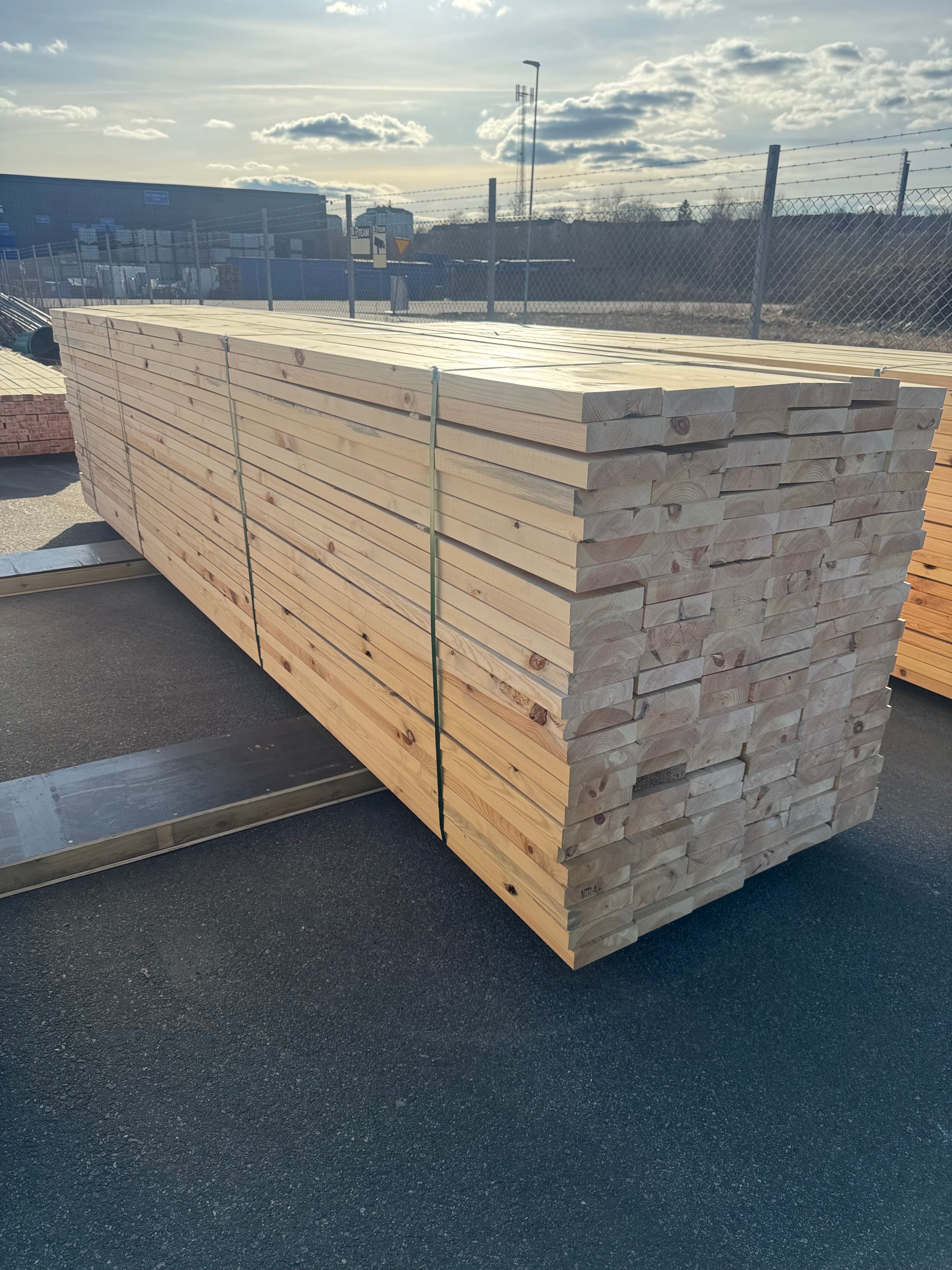 Paket Reglar 45x170 mm – 144 st (4,80 m, furu)