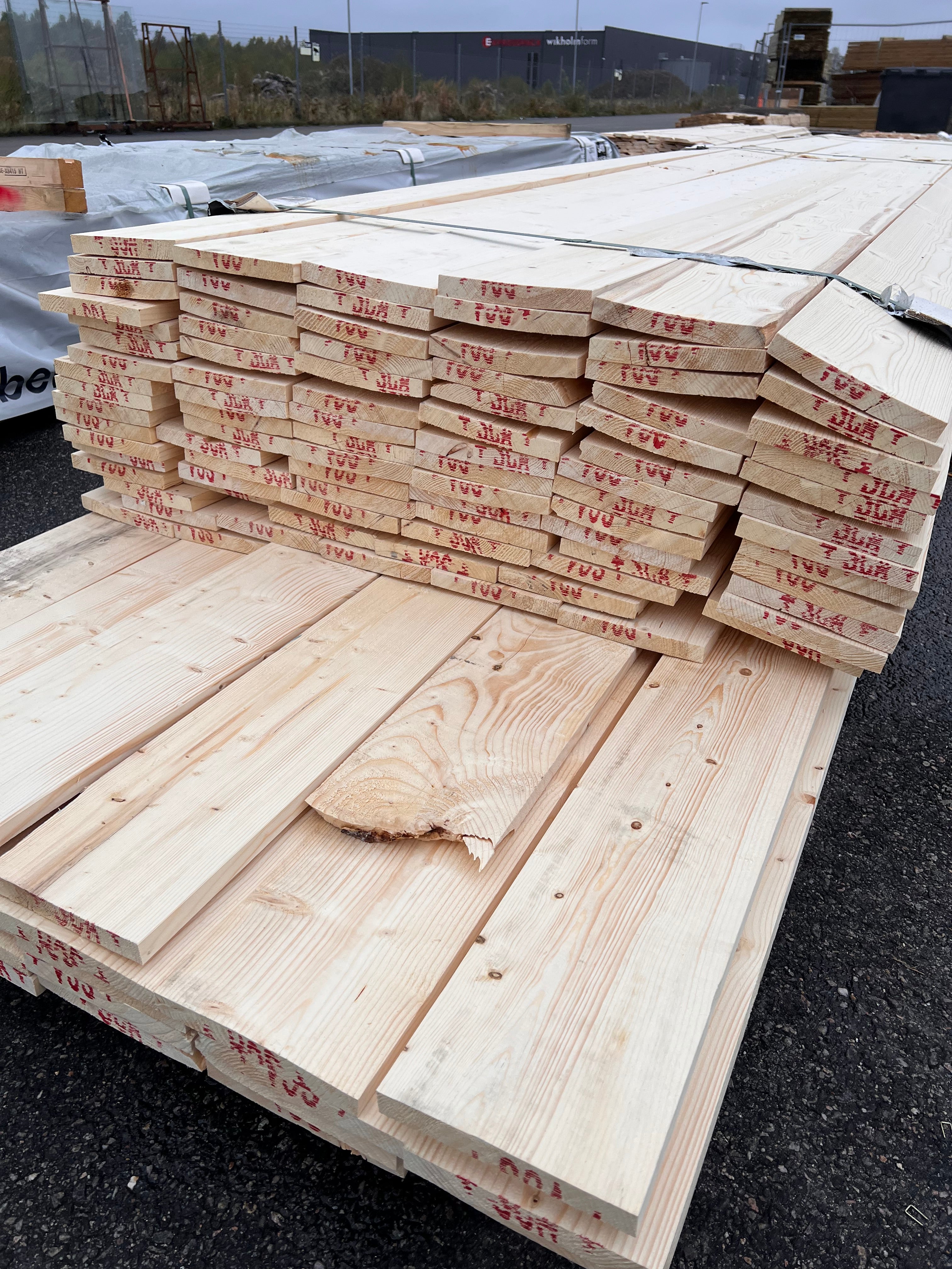 Paket Ytterpanelbräda 22x170 113 st 4,80-5,40m  (B-Sortering)
