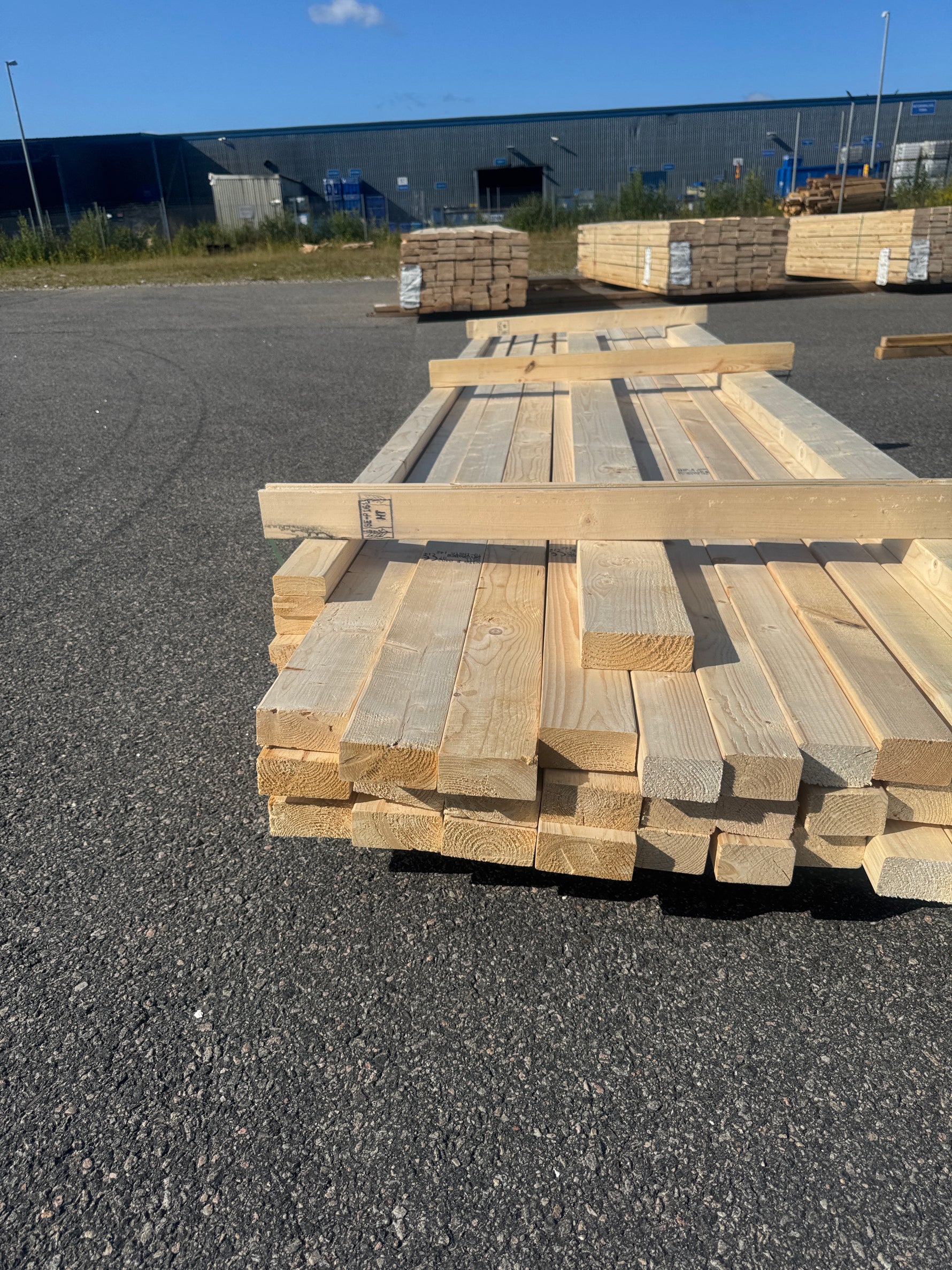Utsorterat Paket Reglar och Glespanel 3,60–4,80m Blandade Dimensioner