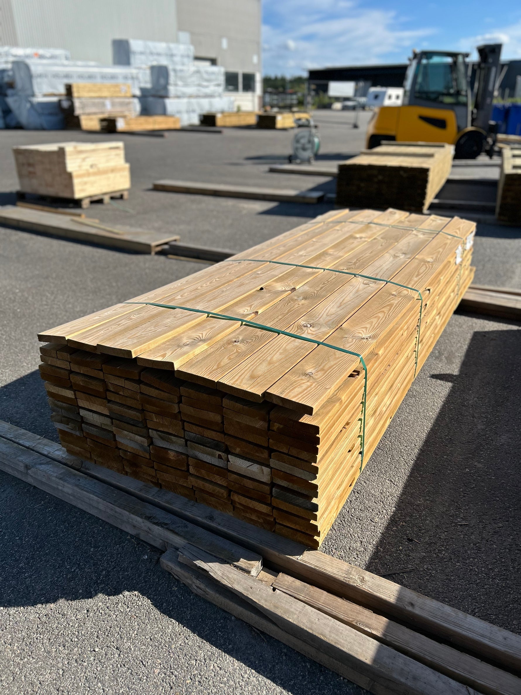 Paket Tryckimpregnerad Trall 28x145mm 2,70–3,00m 105st B-Sortering