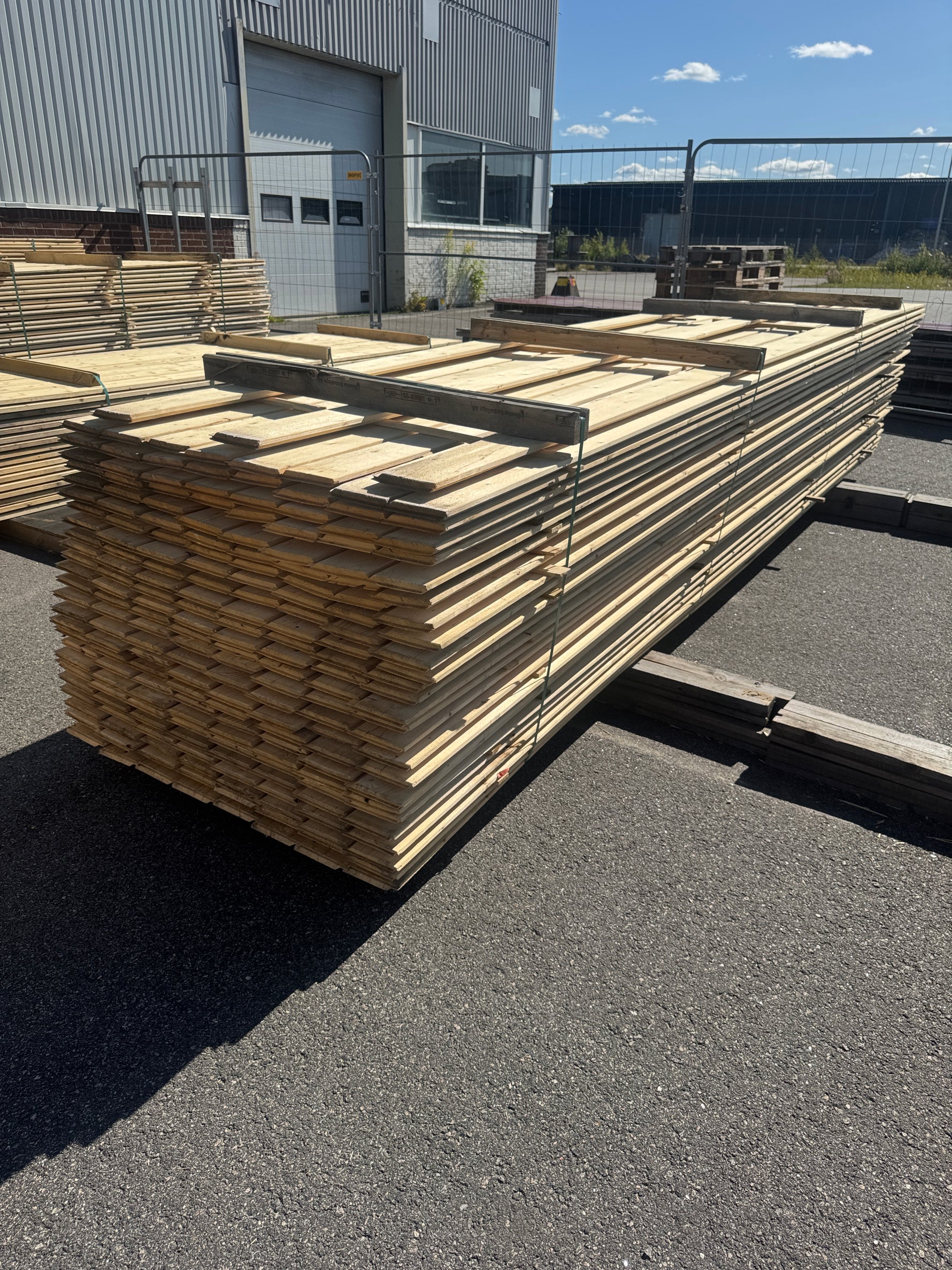 Paket Ytterpanel 22x145mm 4,80m 203st Obehandlad