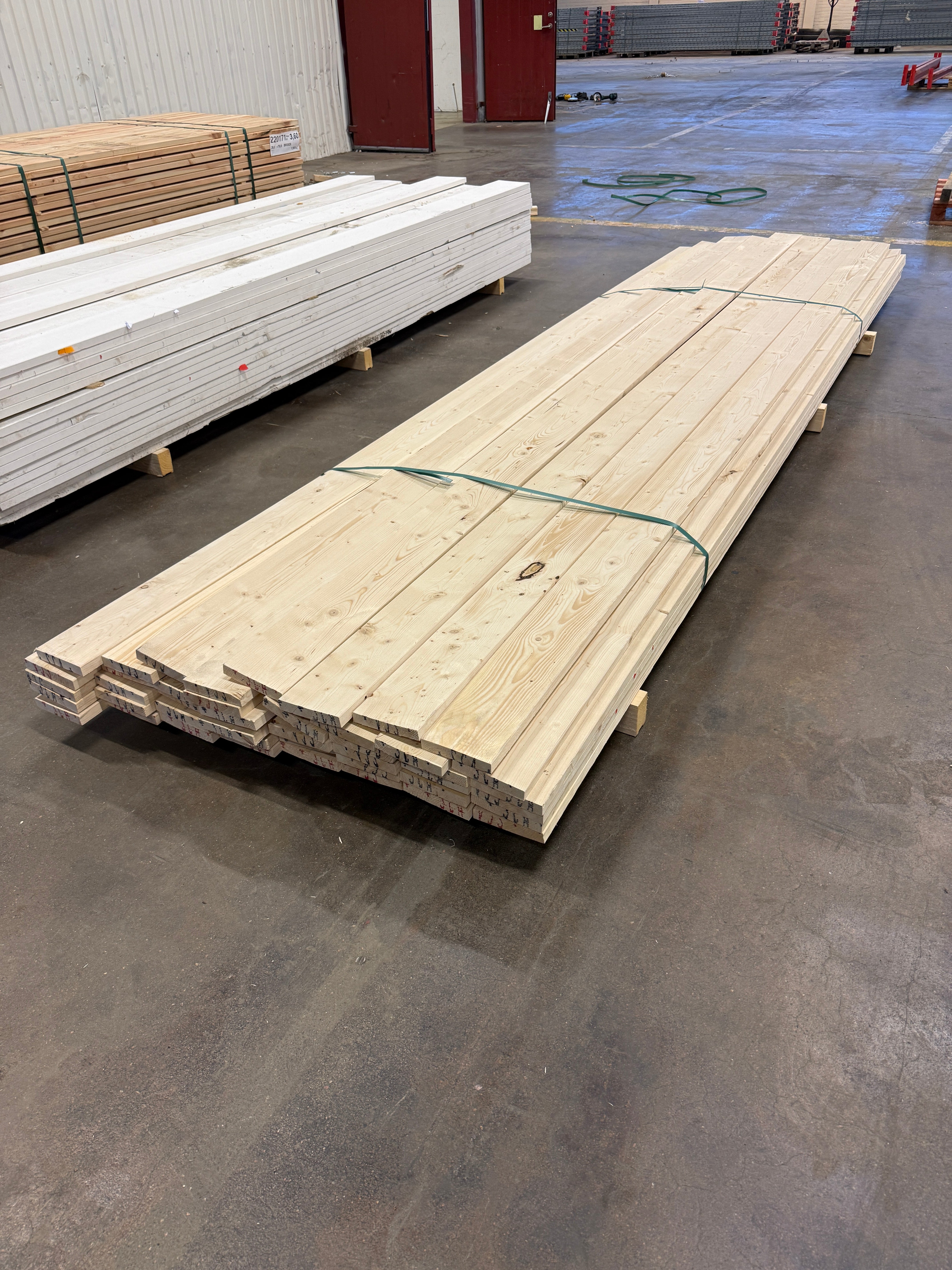 Paket Finsågade Brädor 22×120 mm – 3,60 m – 43 st