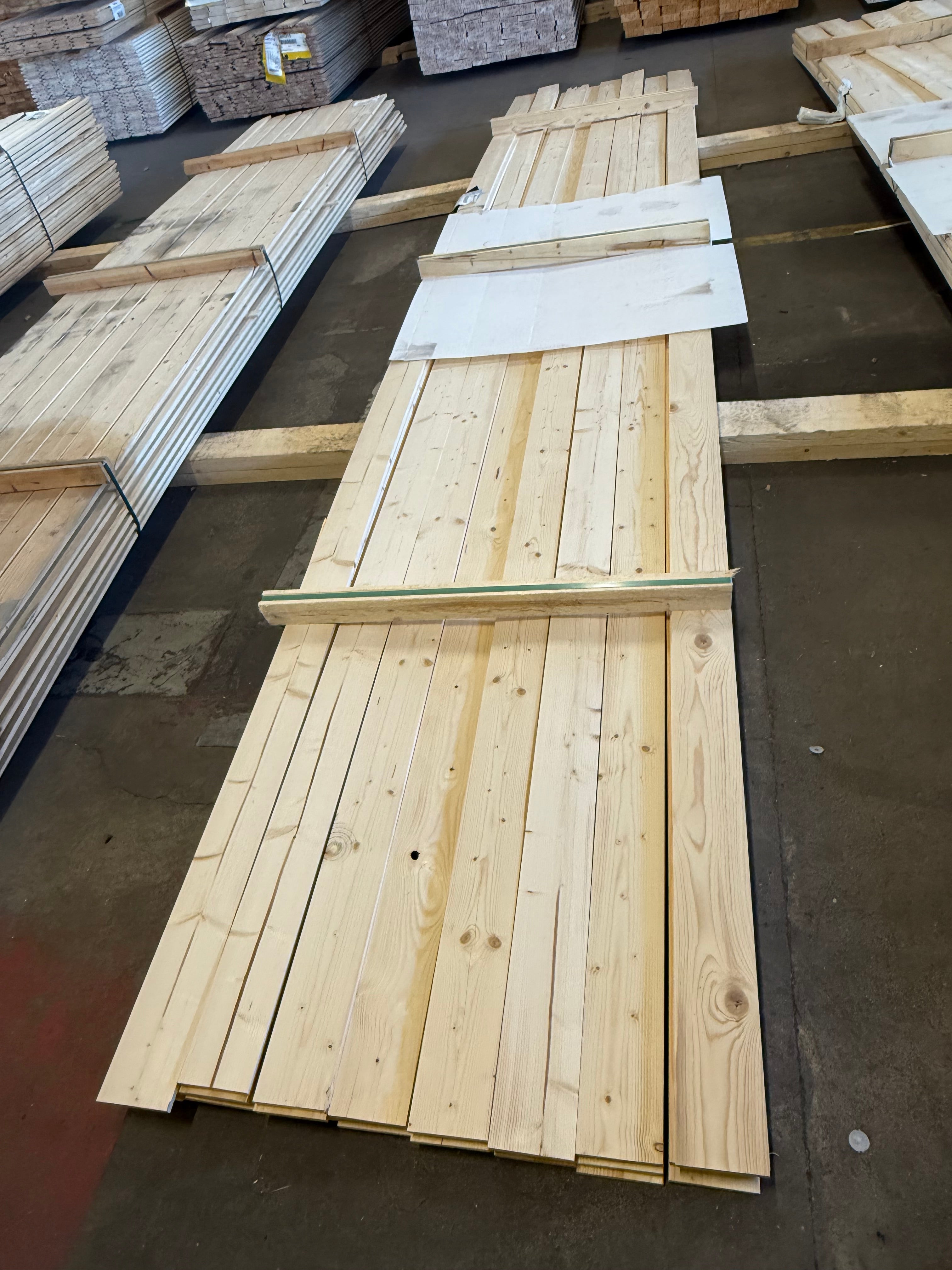 Paket Hyvlade Brädor 15x120 mm – 5,40 m – 26 st
