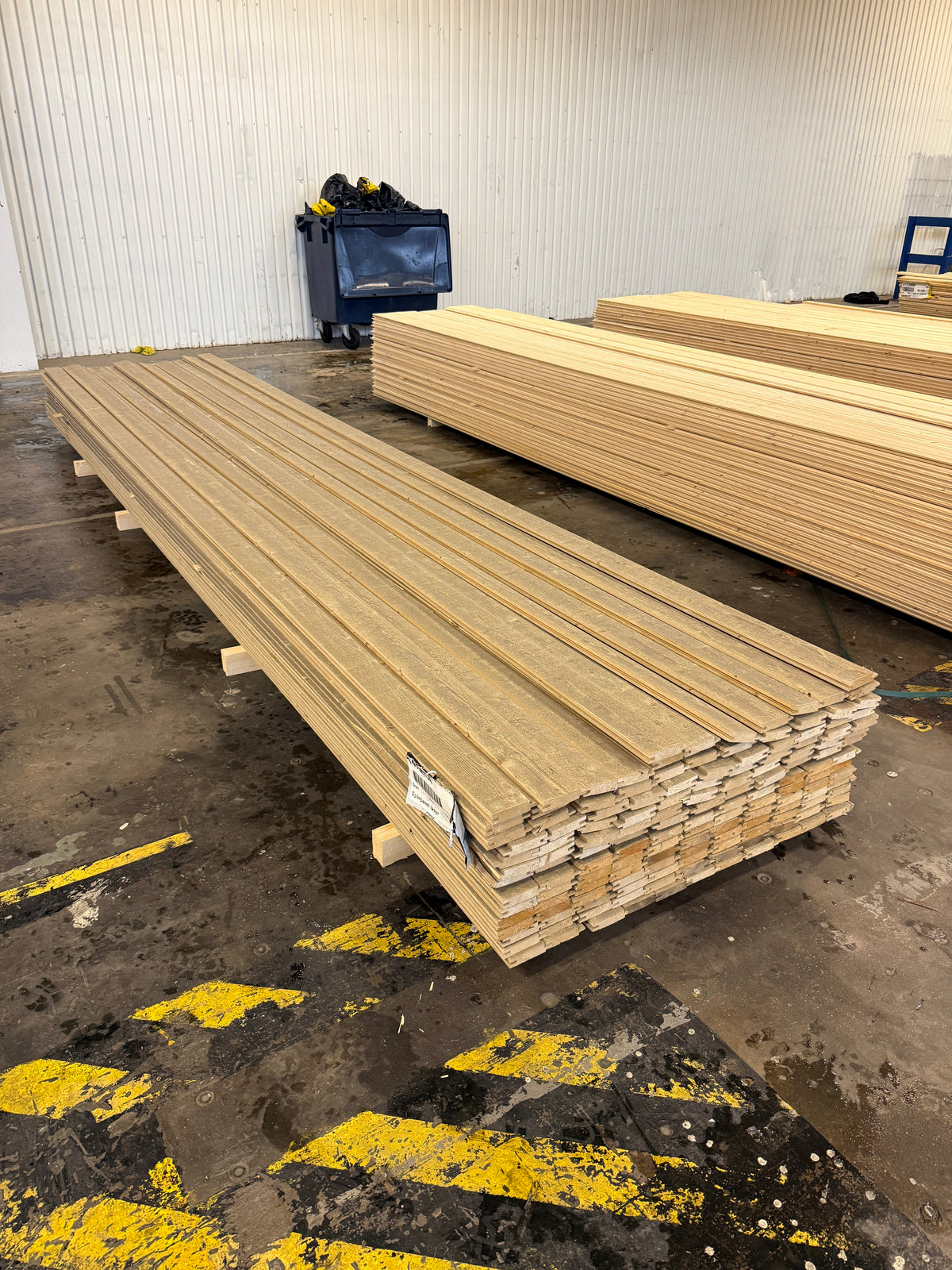 Paket Spårpanel Lasyr 22×95 mm 4,80 m – 143 st
